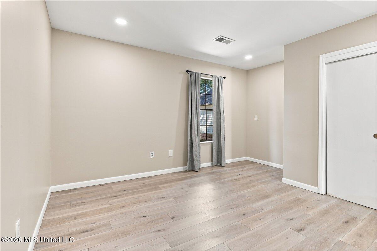7461 Eastover Boulevard Property Photo 31