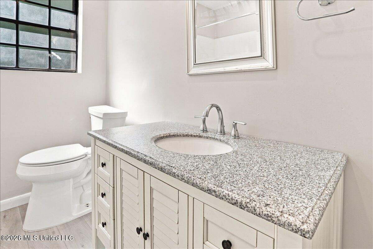 7461 Eastover Boulevard Property Photo 33