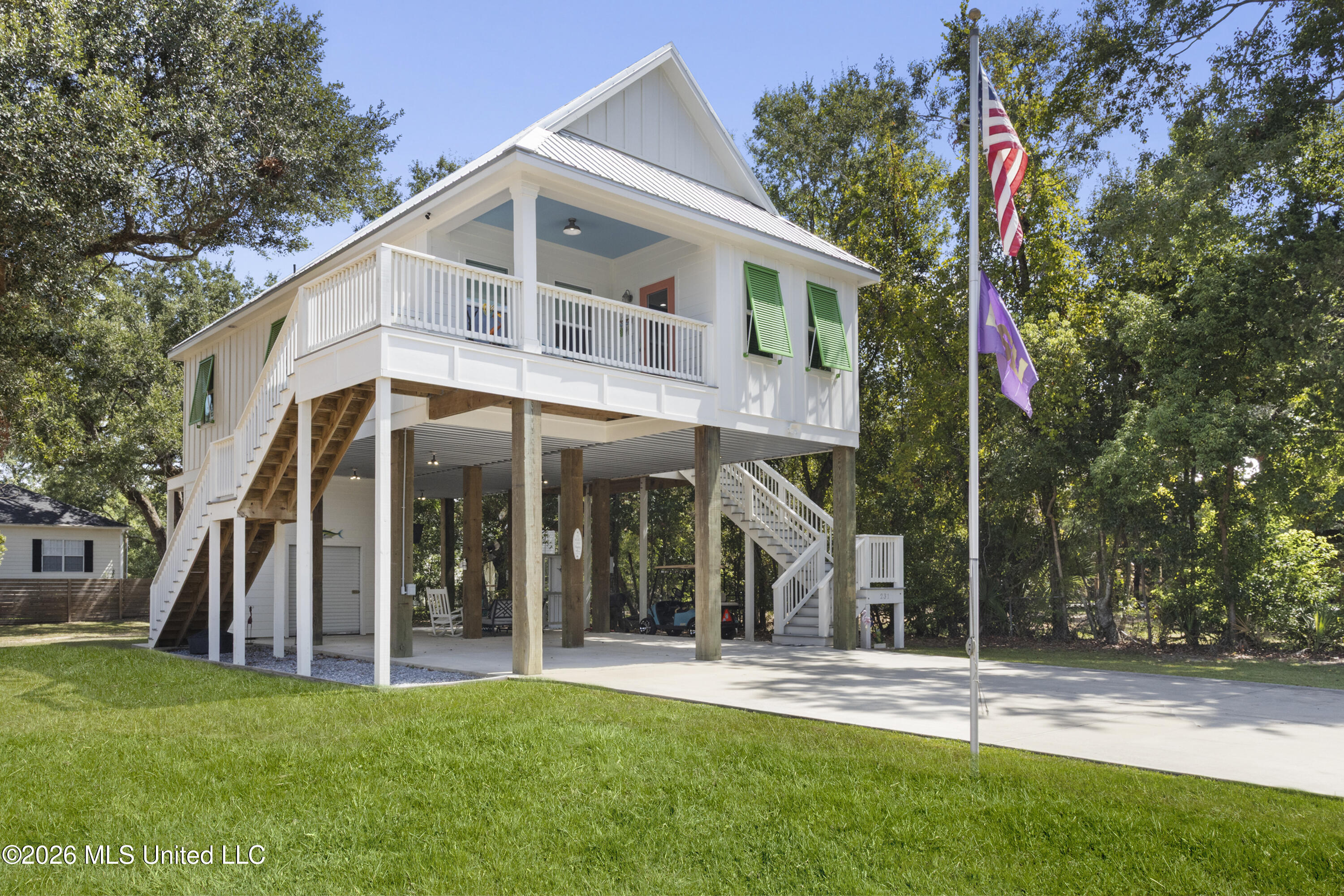 231 Leonhard Avenue Property Photo 2