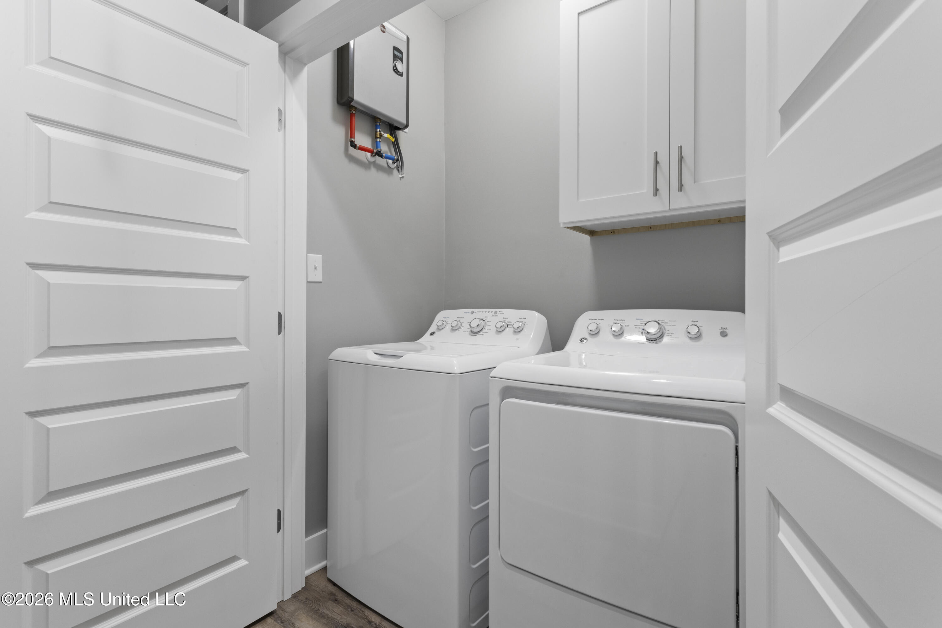 231 Leonhard Avenue Property Photo 38