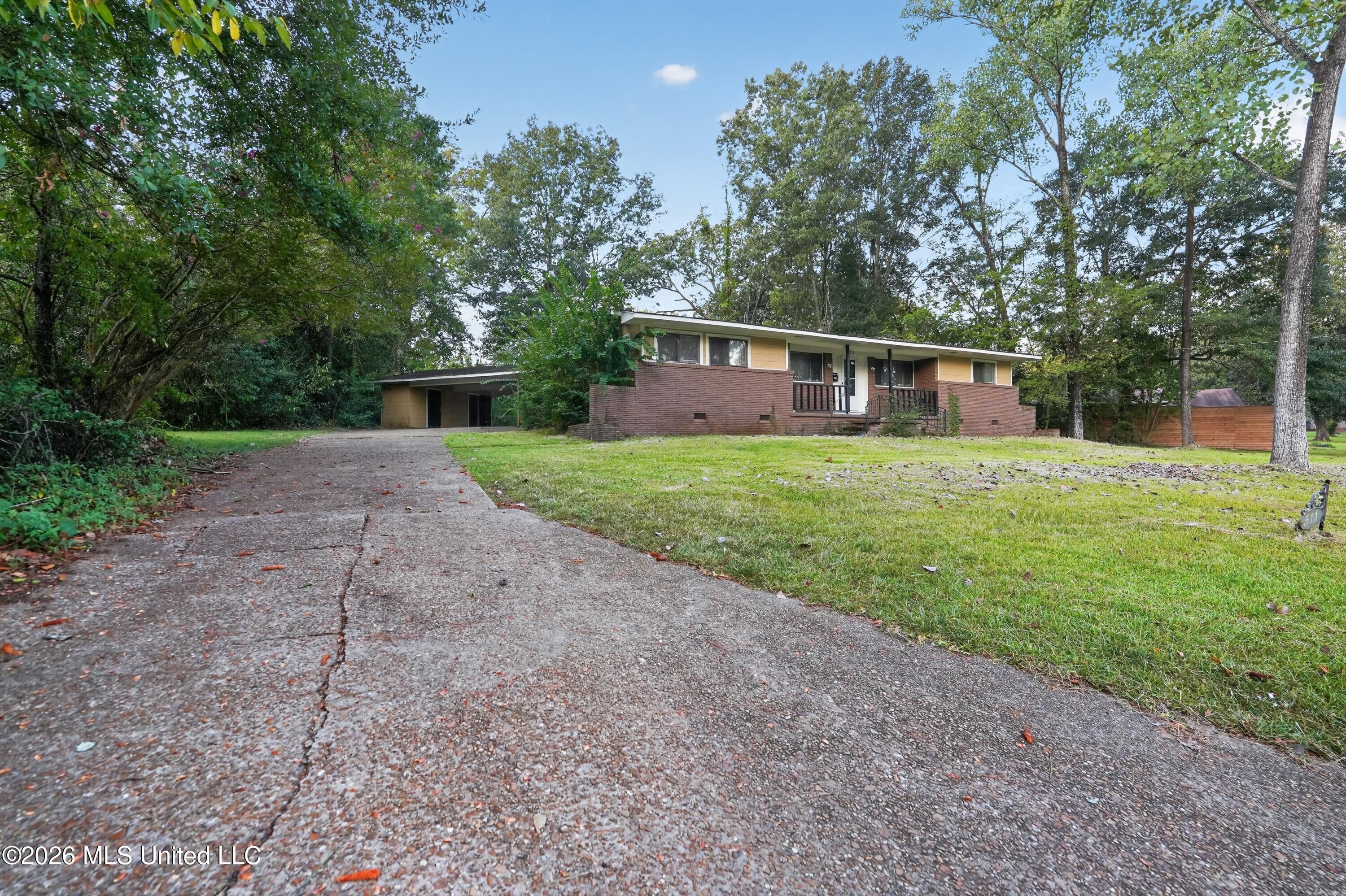 511 Pinecrest Circle