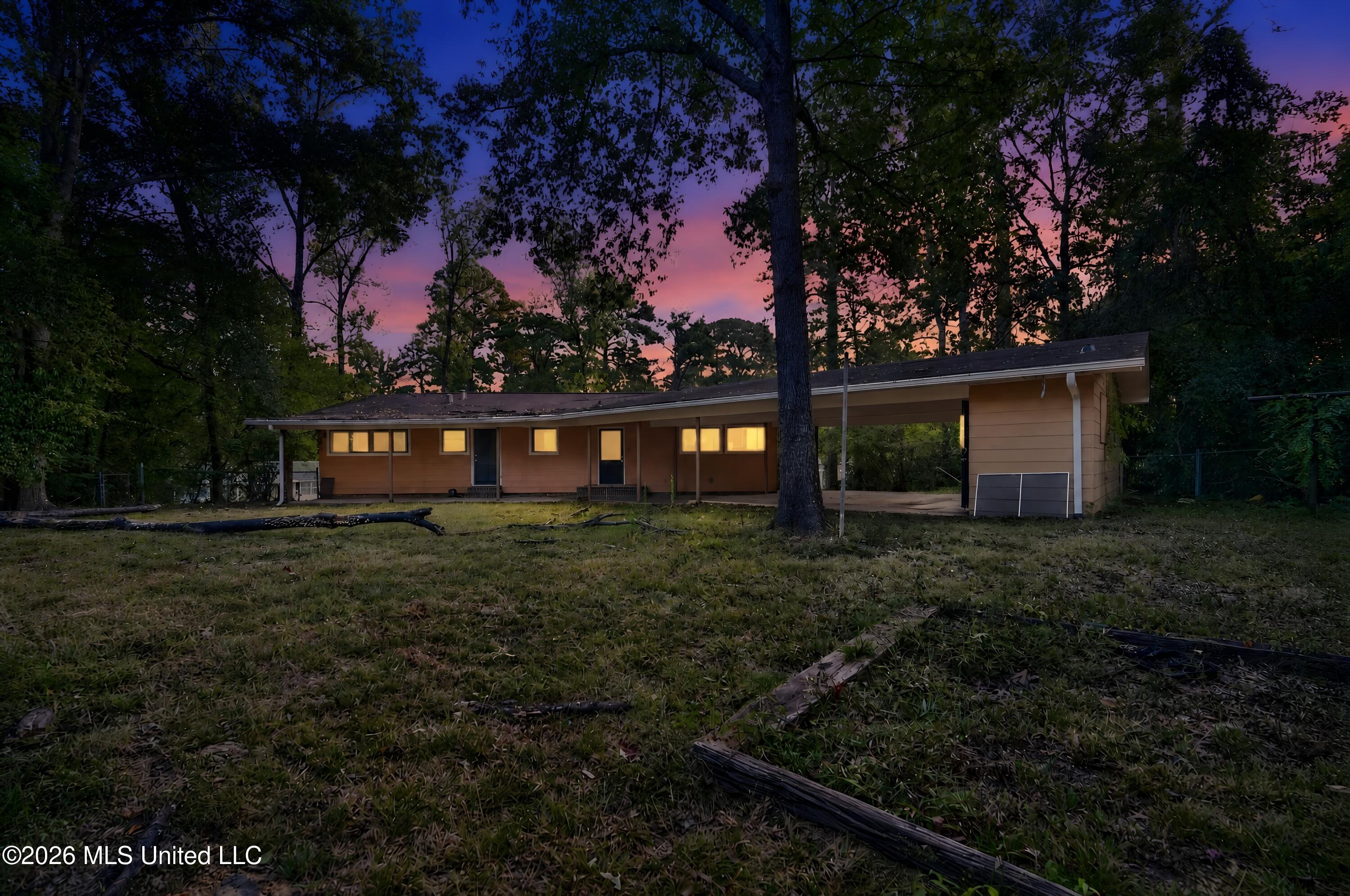 511 Pinecrest Circle Property Photo 3