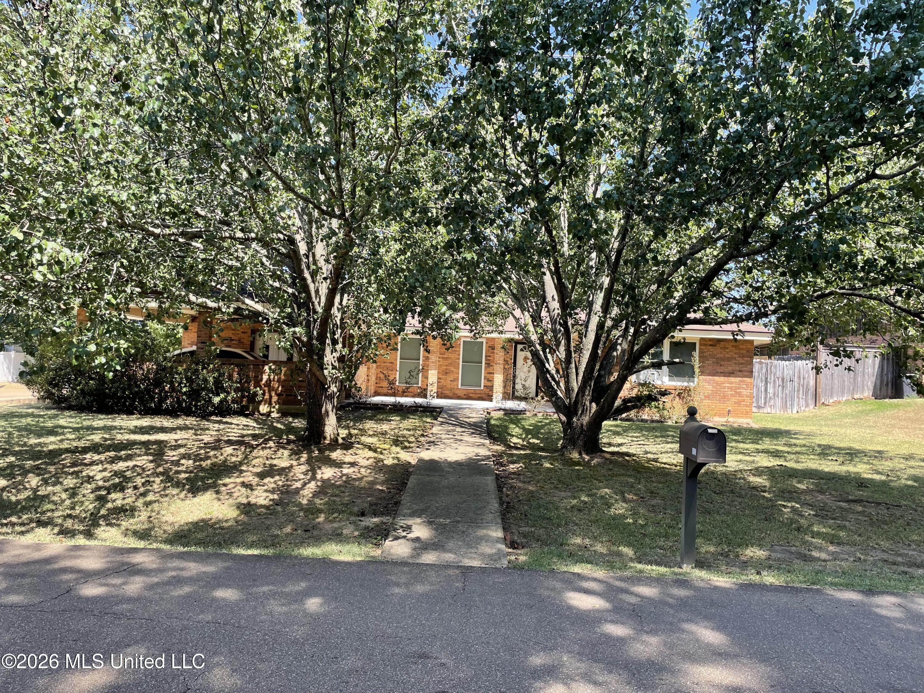 1620 Pope Circle Property Photo 1