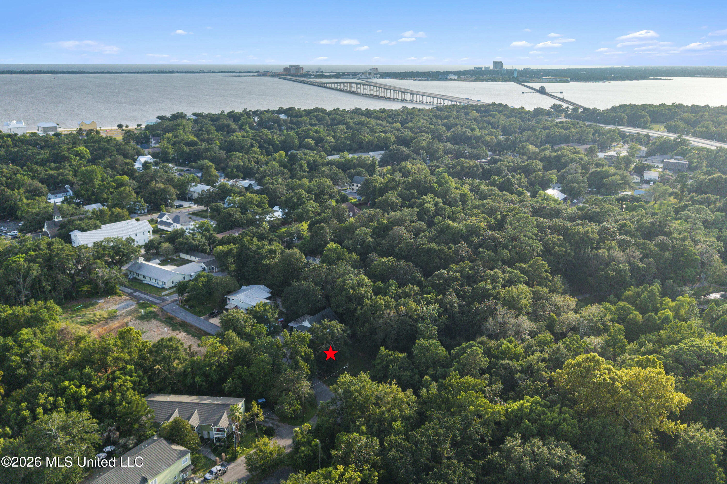 Rayburn Avenue Property Photo 8