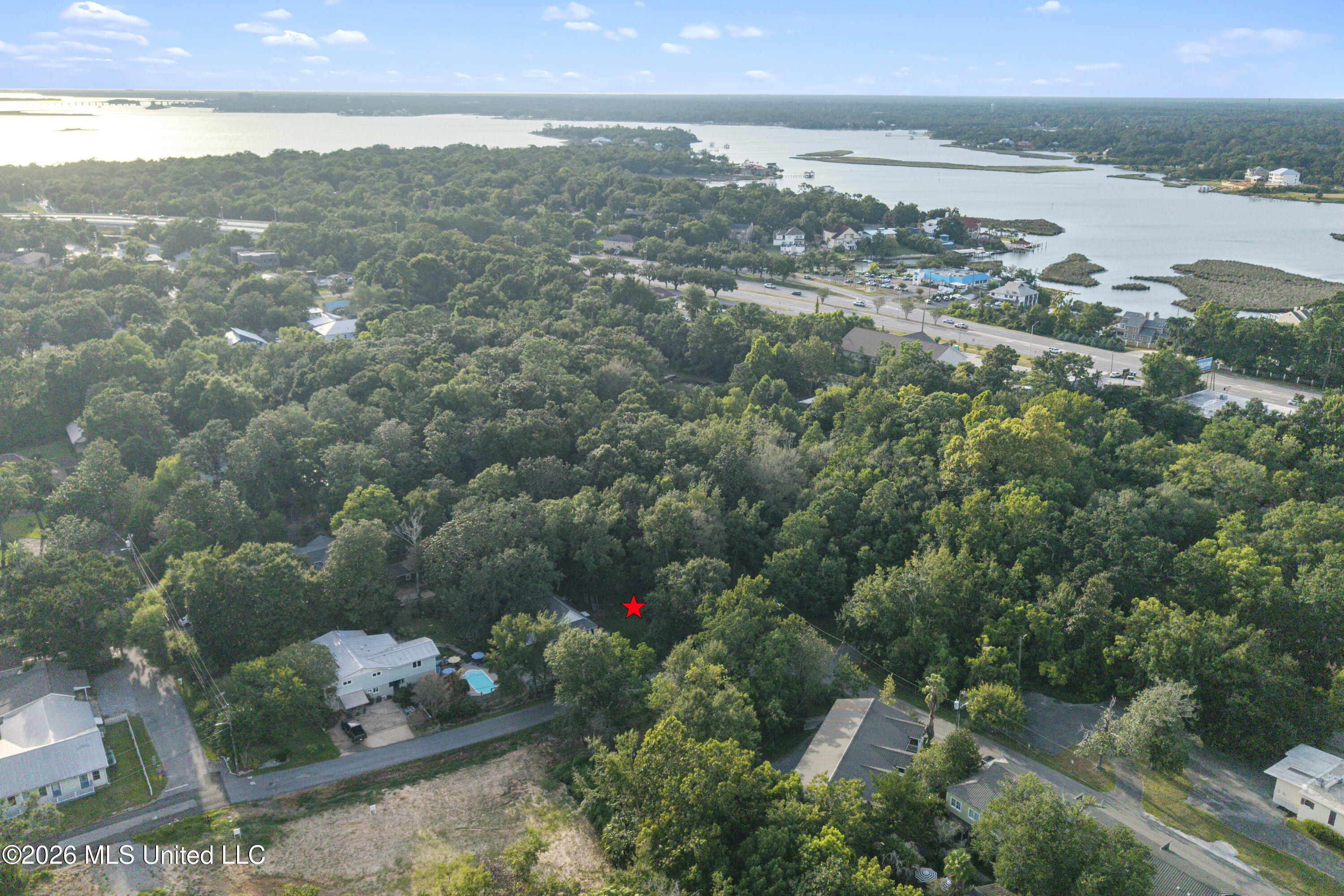 Rayburn Avenue Property Photo 10
