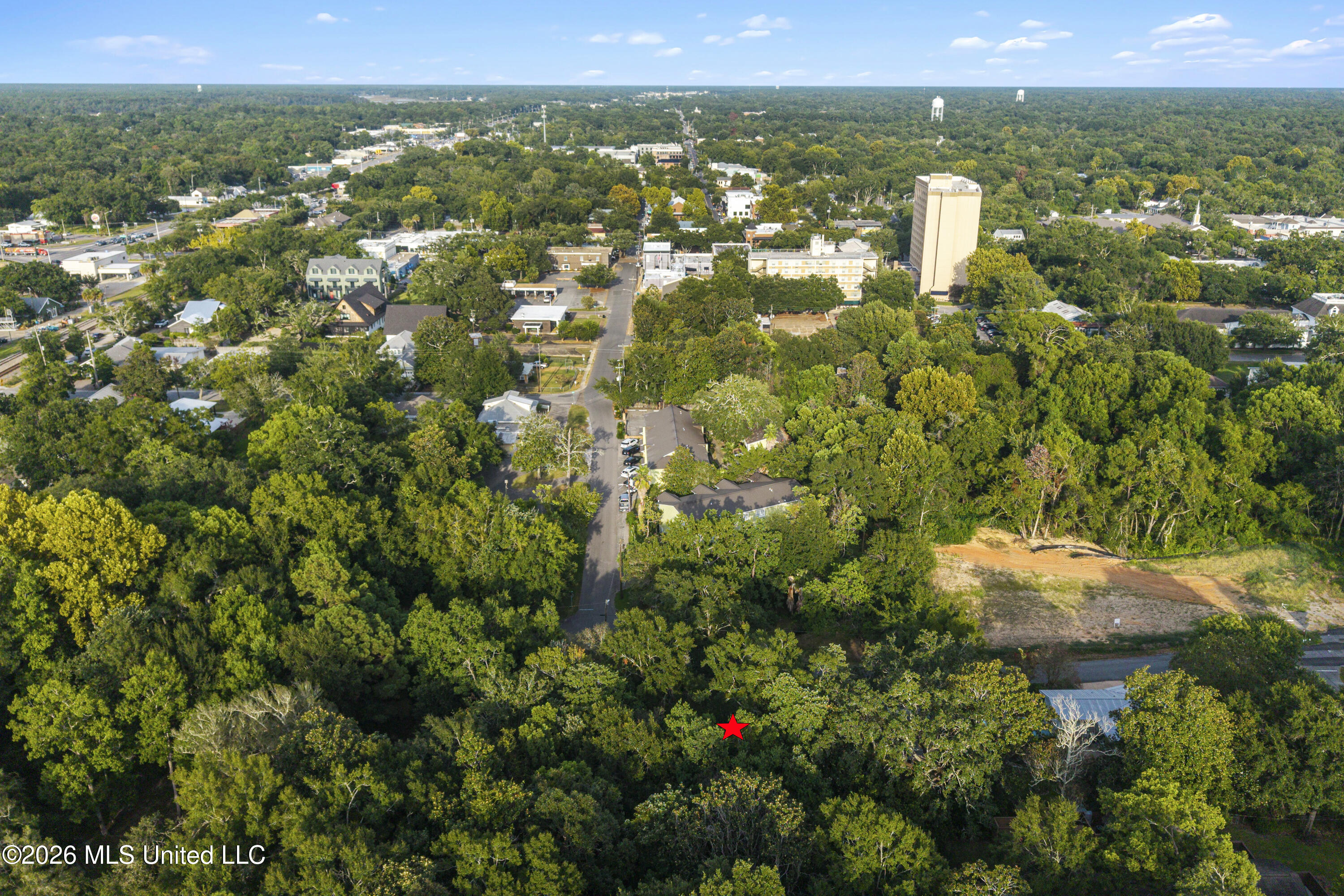 Rayburn Avenue Property Photo 12