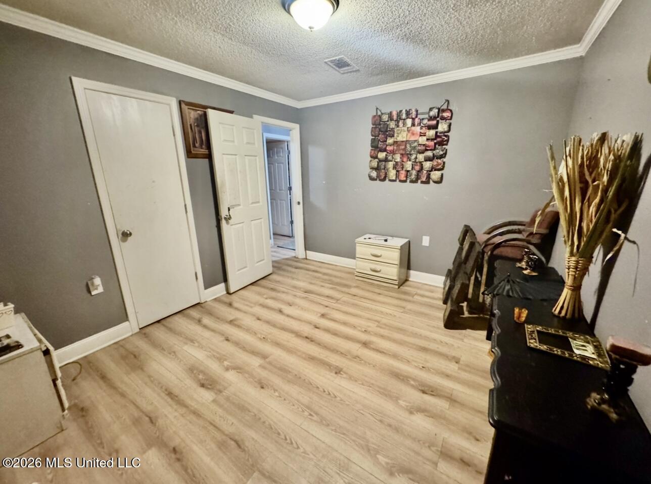 172 Pacific Circle Property Photo 8