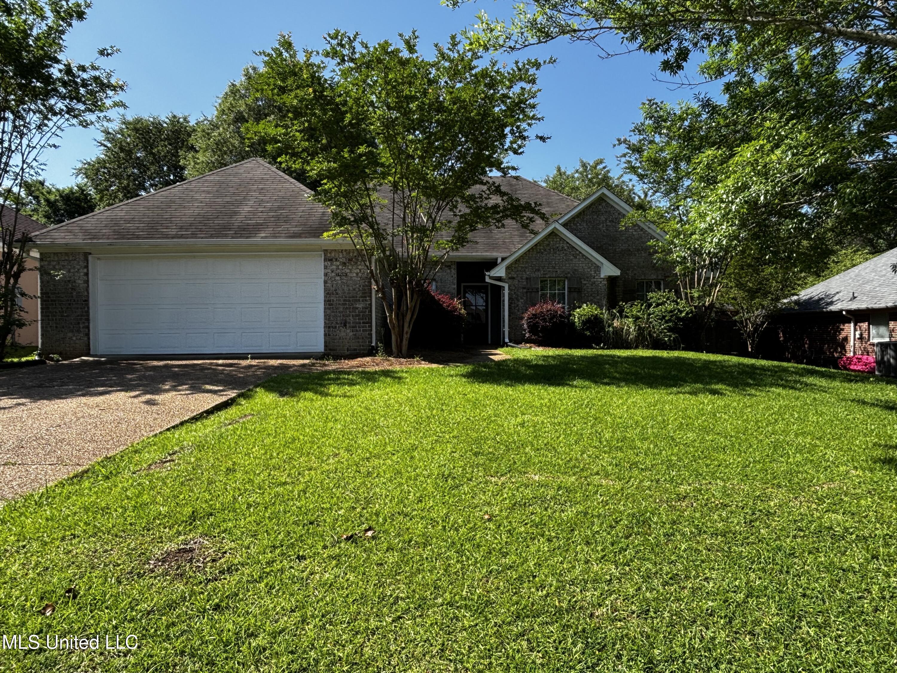 410 Abbey Woods Property Photo 1