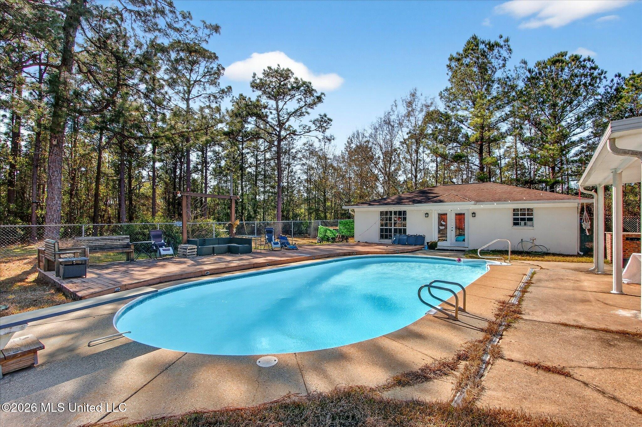 20419 Robinson Road Property Photo 2