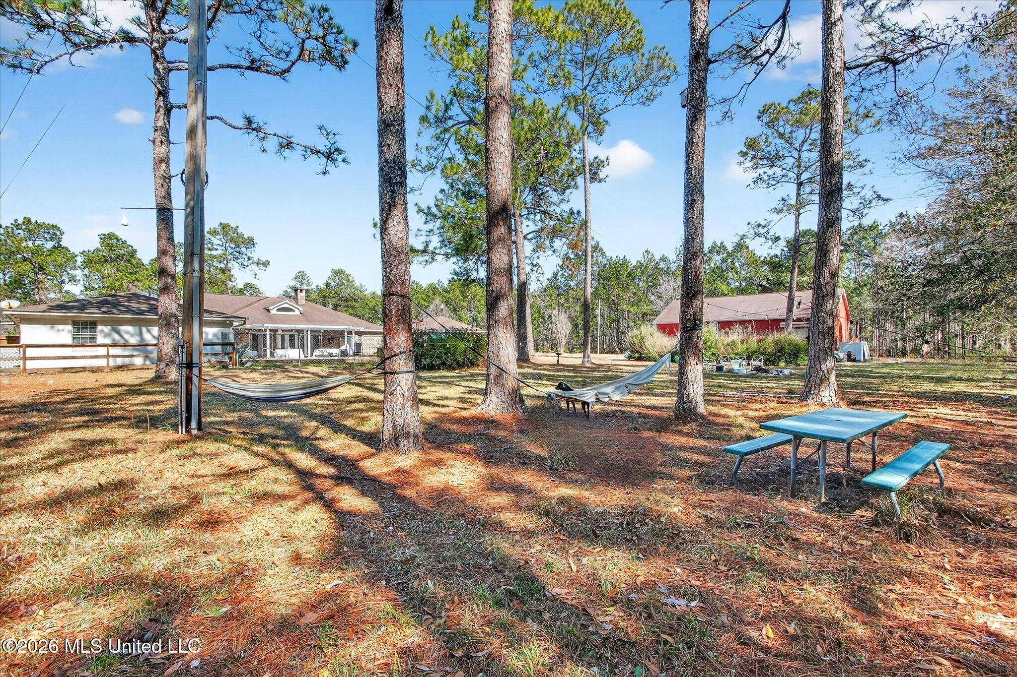 20419 Robinson Road Property Photo 5