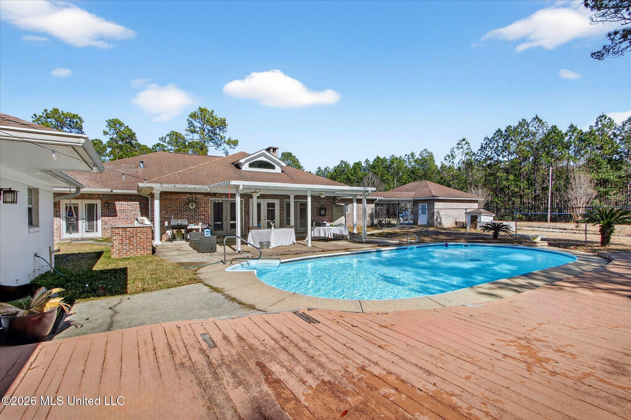 20419 Robinson Road Property Photo 14