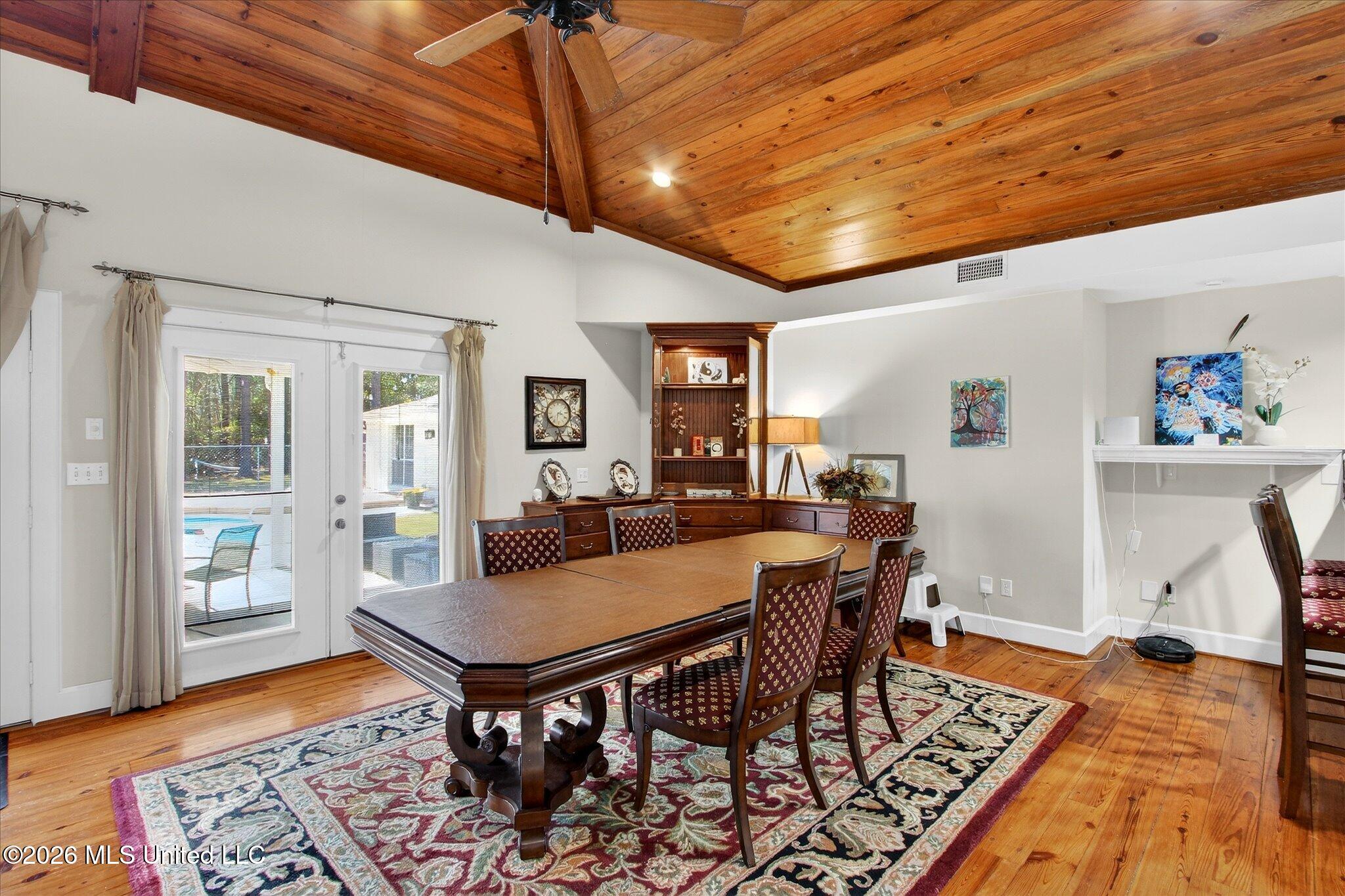 20419 Robinson Road Property Photo 16