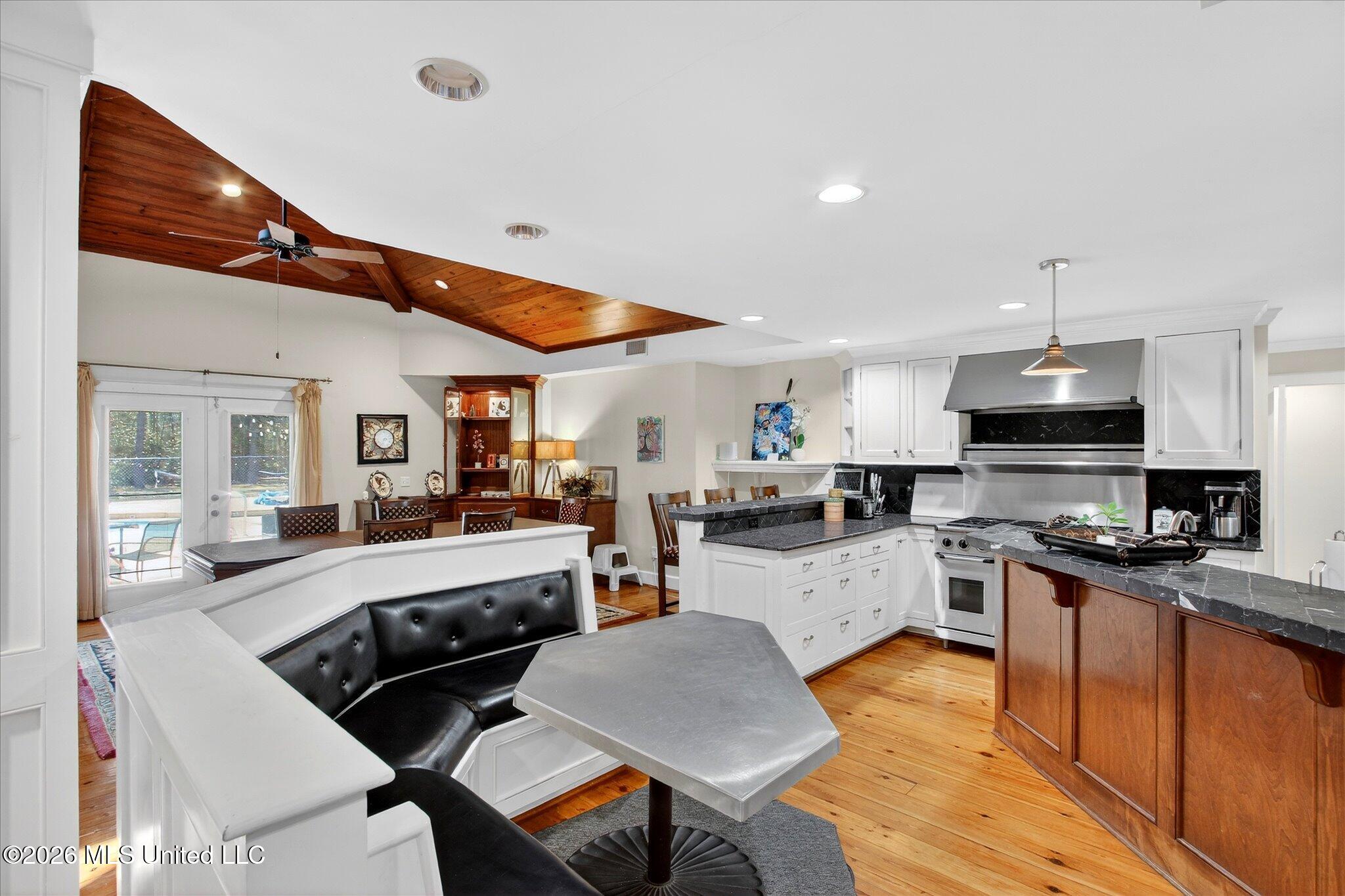 20419 Robinson Road Property Photo 19