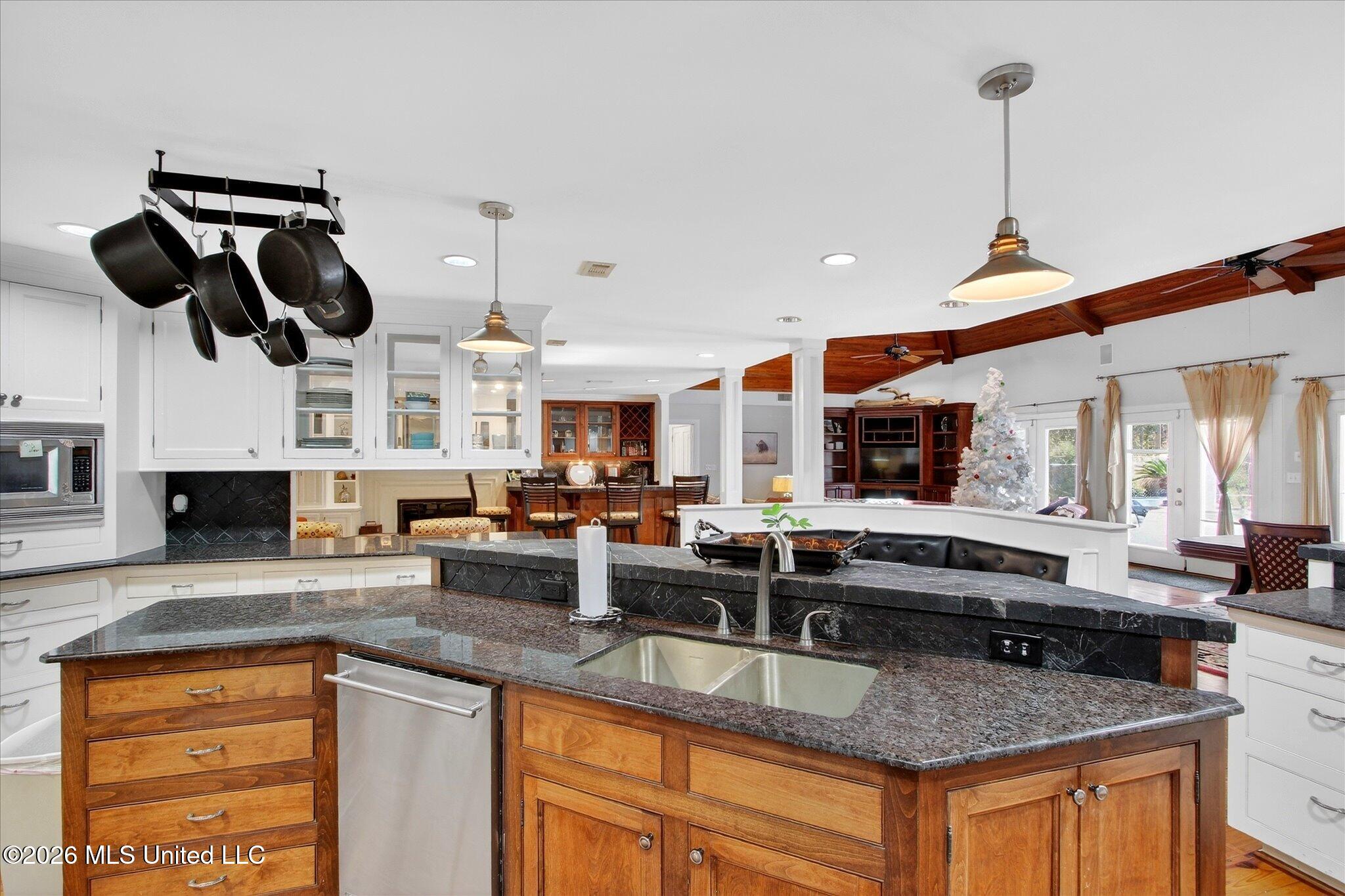 20419 Robinson Road Property Photo 22