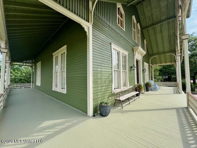 209 S Broadway Street Property Photo 21