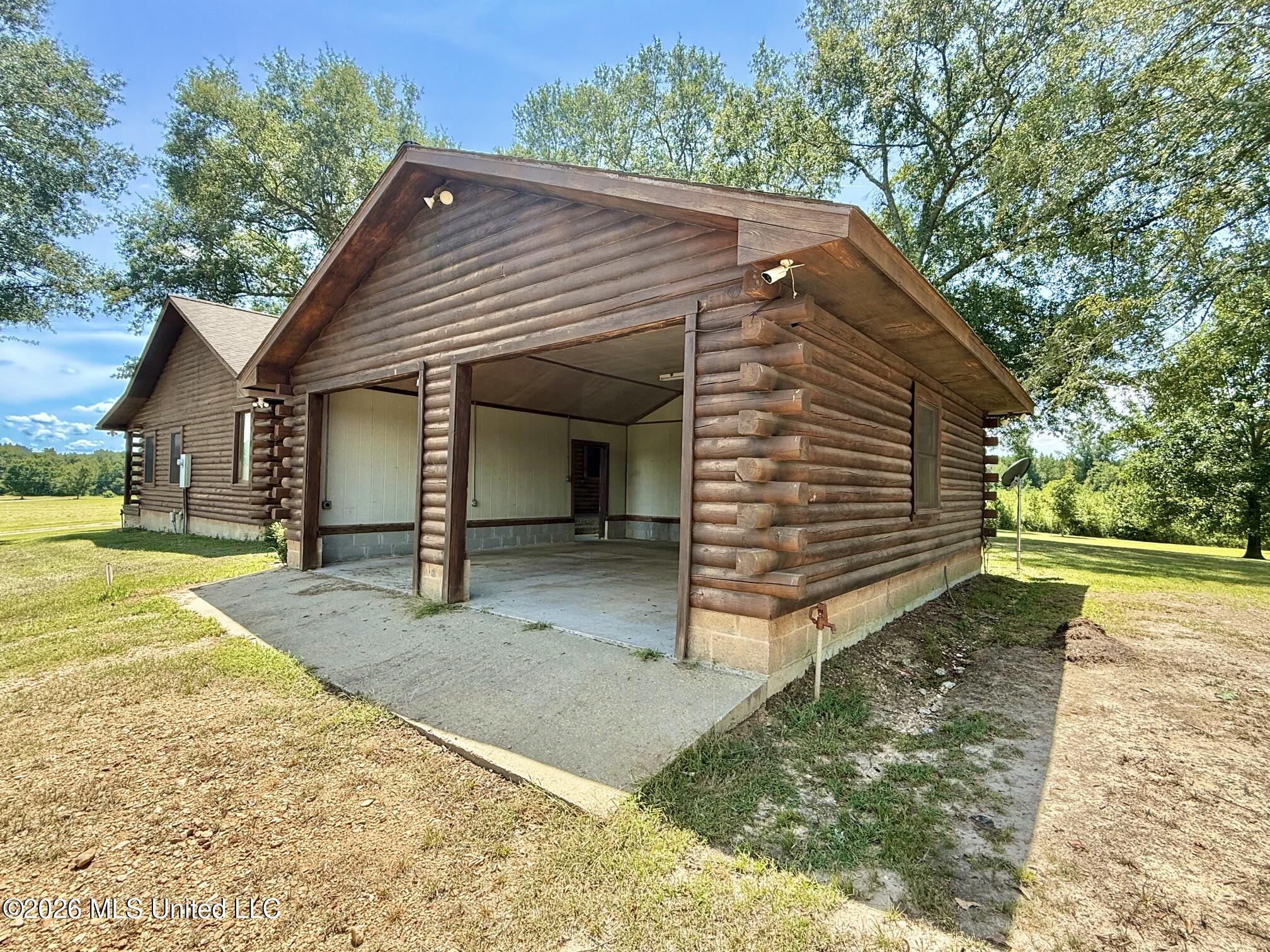 356 Sw Dry Creek Trail Property Photo 9