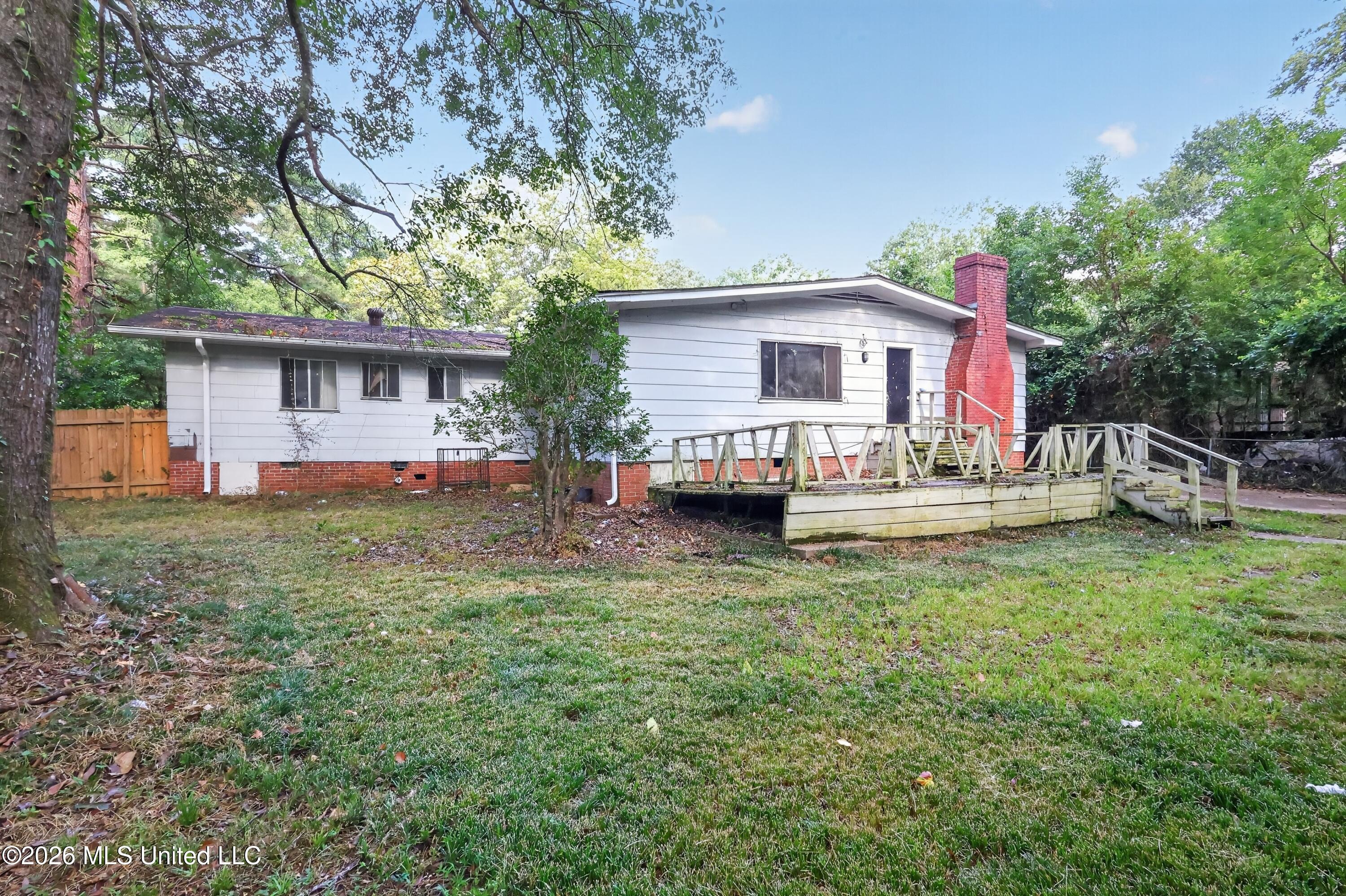 220 Mcdowell Park Circle Property Photo 3