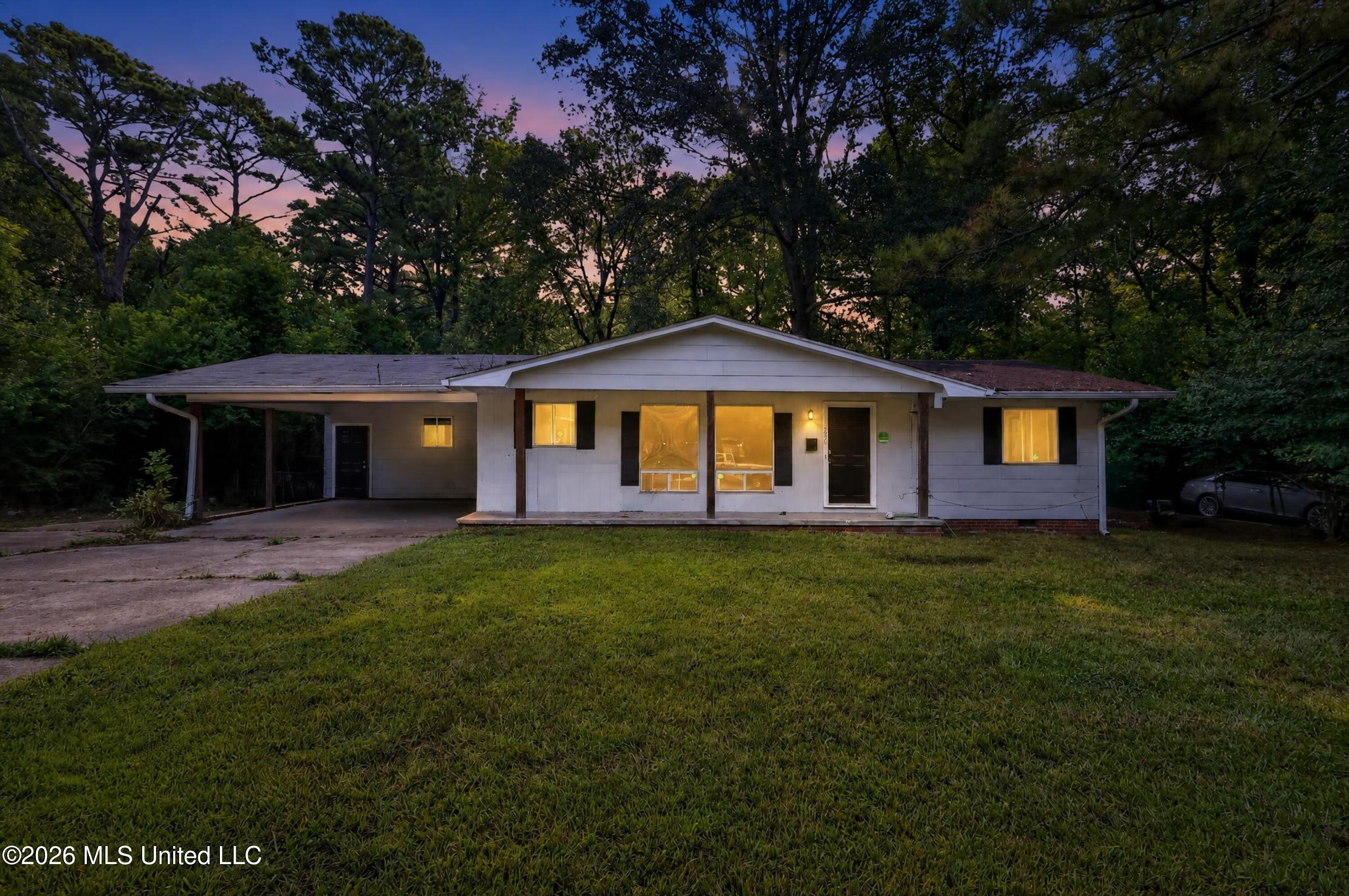 220 Mcdowell Park Circle Property Photo 8