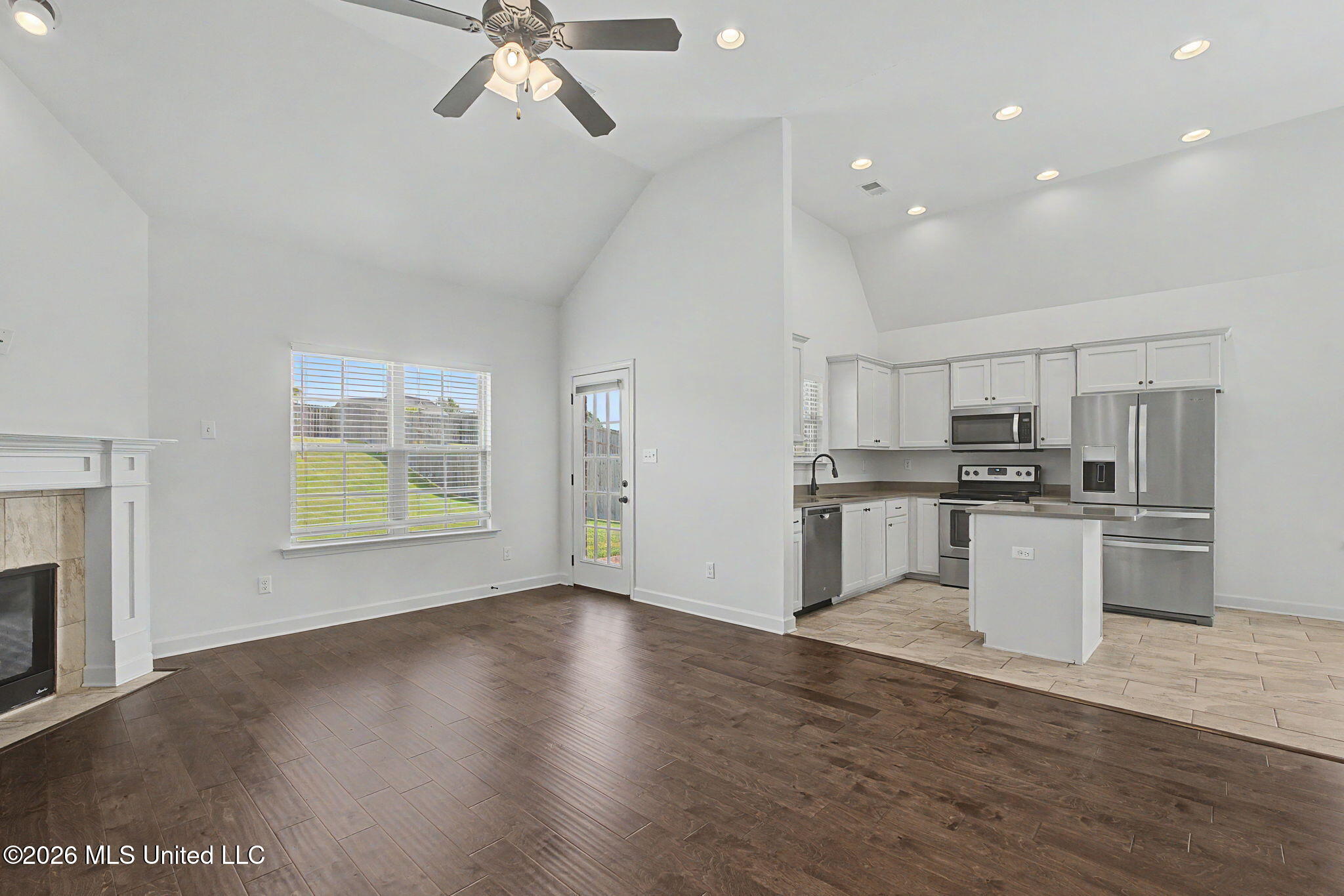 2586 Molly Lane Property Photo 6