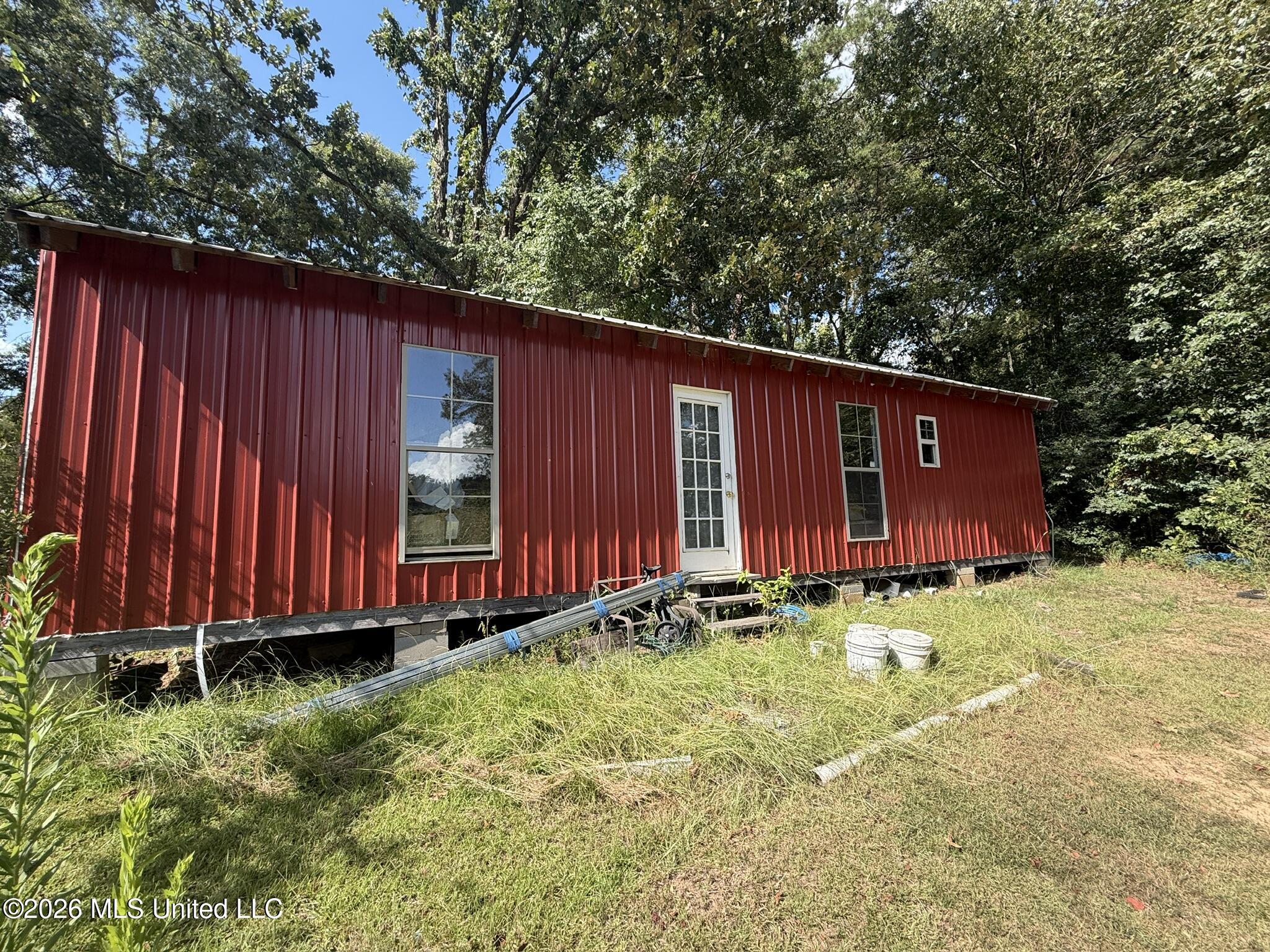 120 Sylvan Drive Property Photo 4