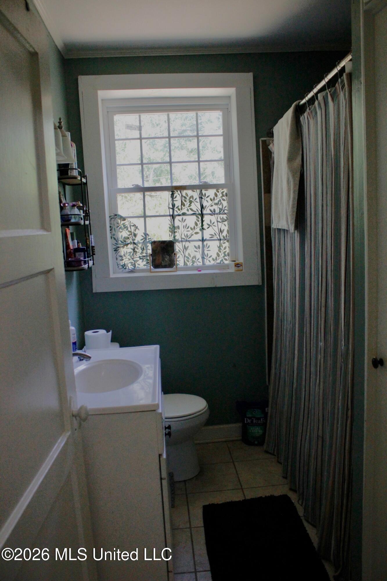4822 Maplewood Drive Property Photo 5
