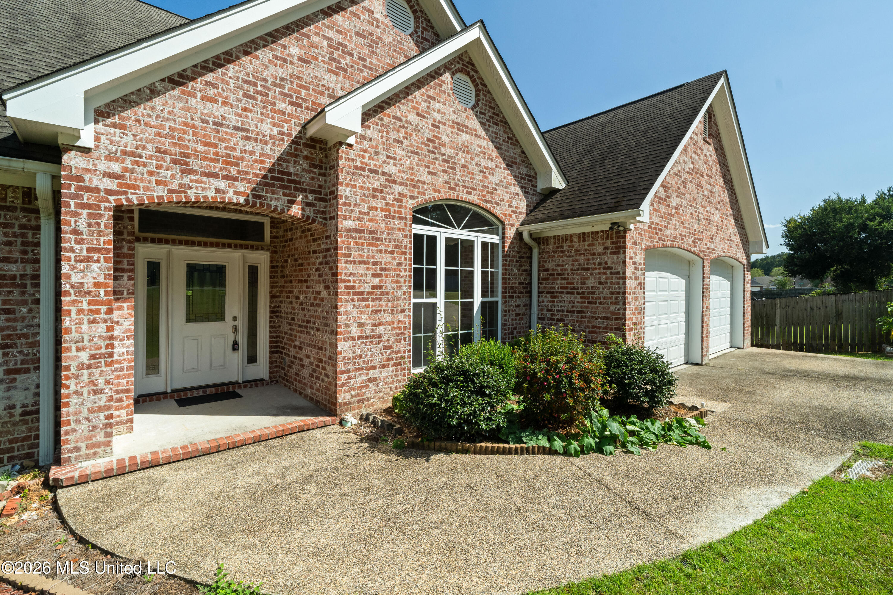 66 W Shore Drive Property Photo 4