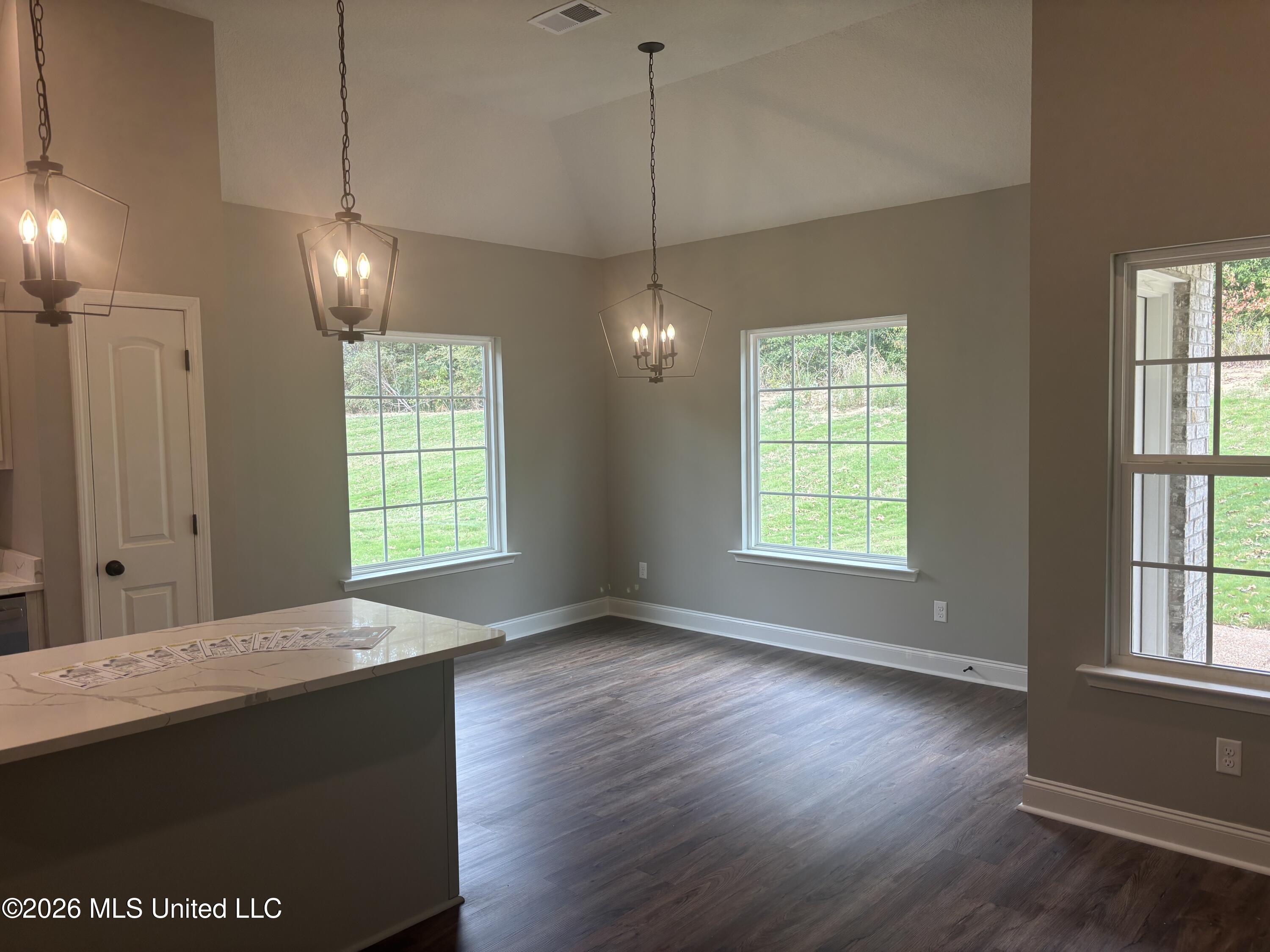 7197 Fairmont Pl Cove Property Photo 5