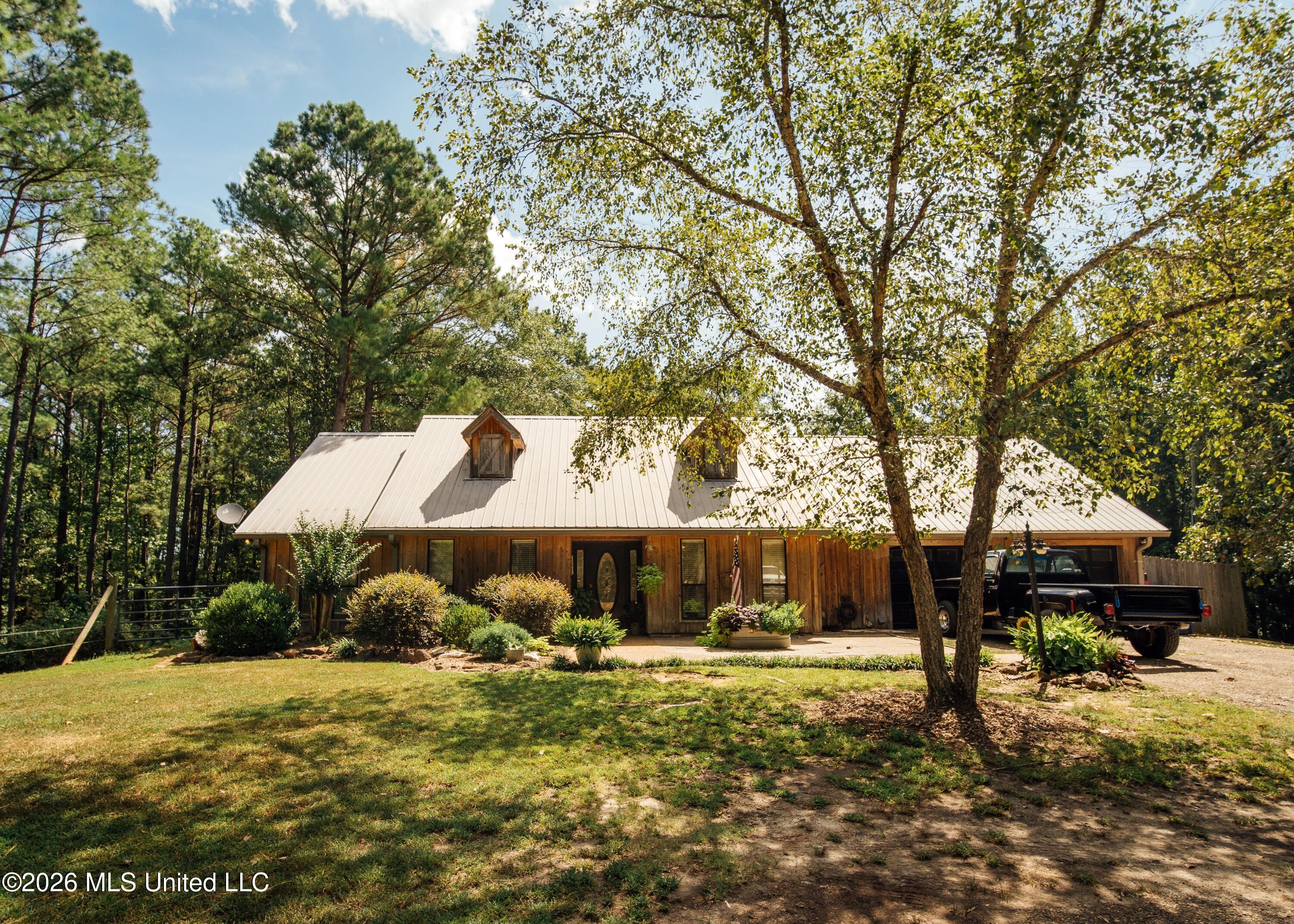 495 Austin Place Property Photo 1