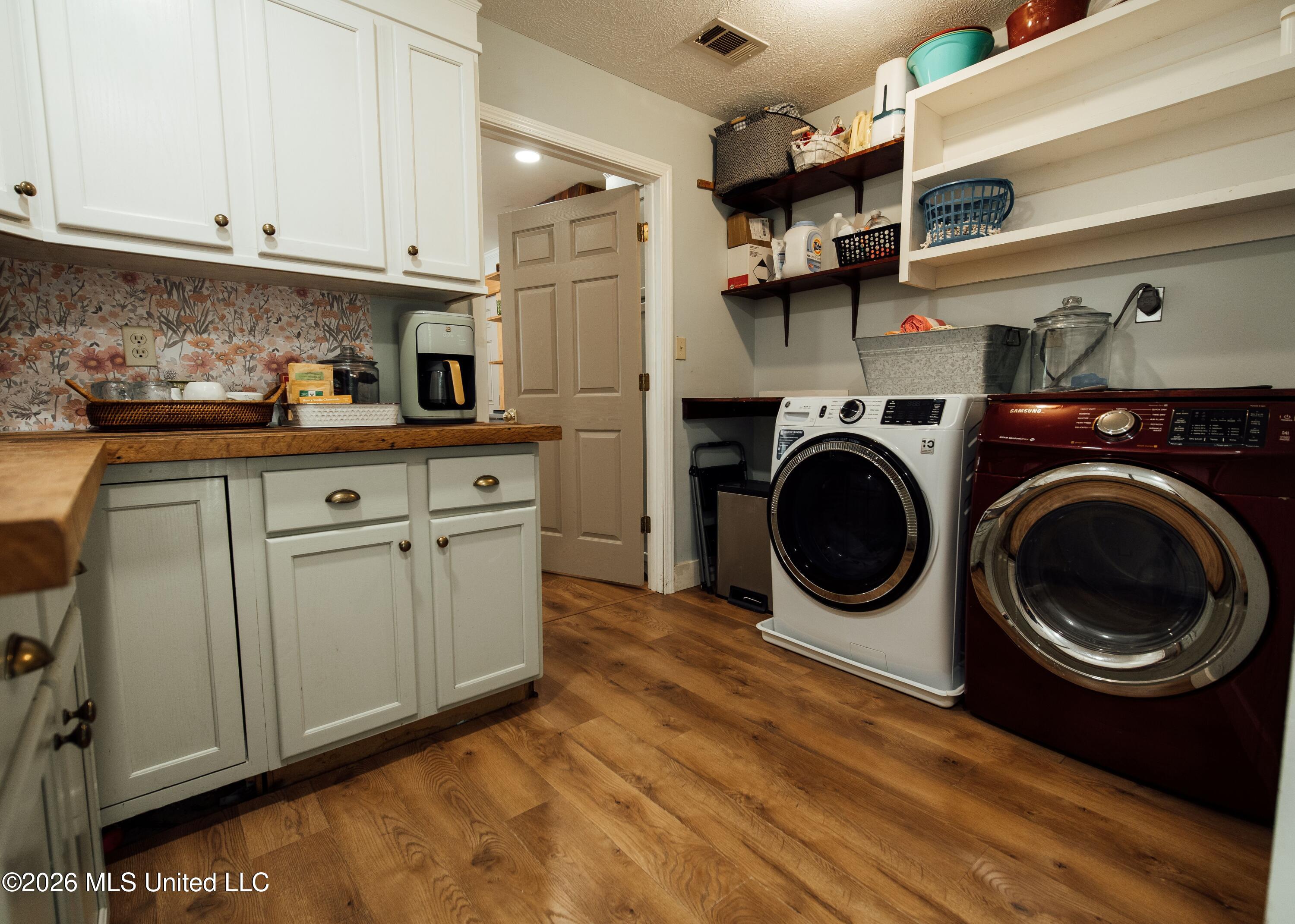 495 Austin Place Property Photo 35