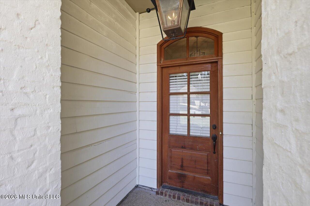 100 Savoy Park Property Photo 5