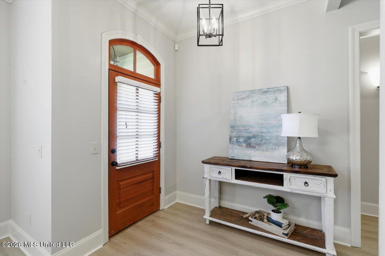 100 Savoy Park Property Photo 6