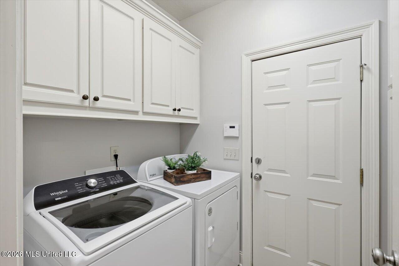 100 Savoy Park Property Photo 23