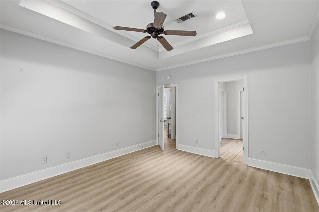 100 Savoy Park Property Photo 25
