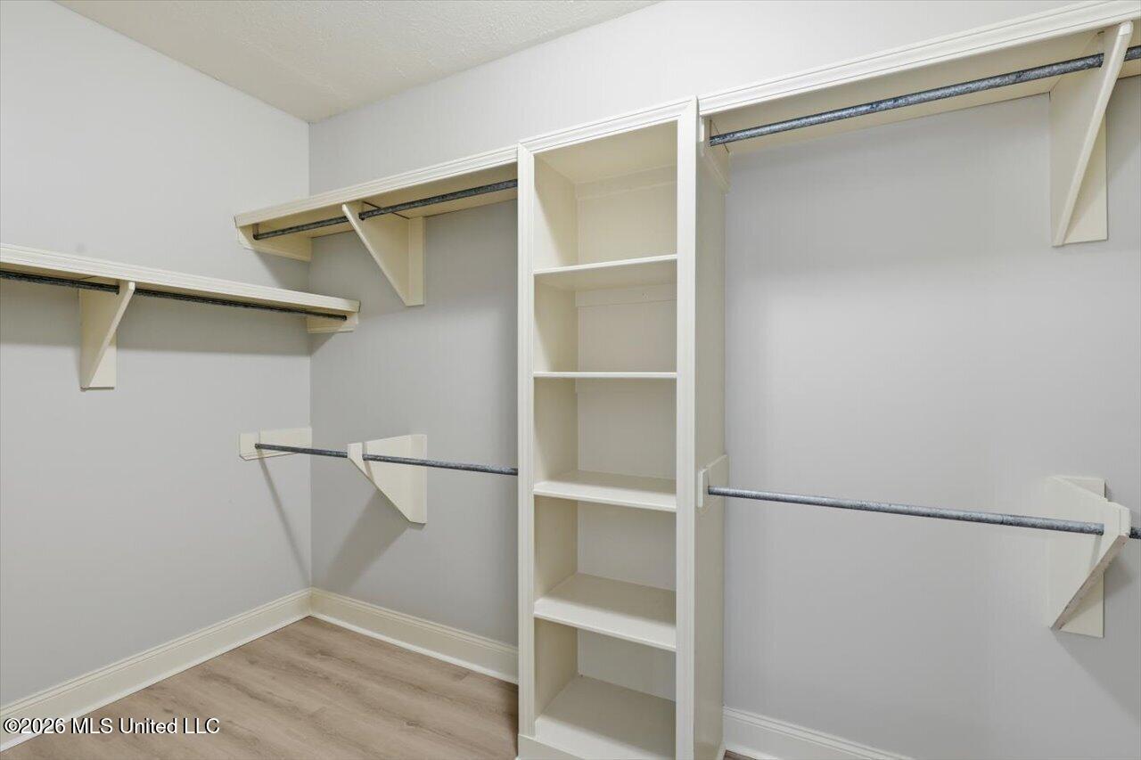 100 Savoy Park Property Photo 29