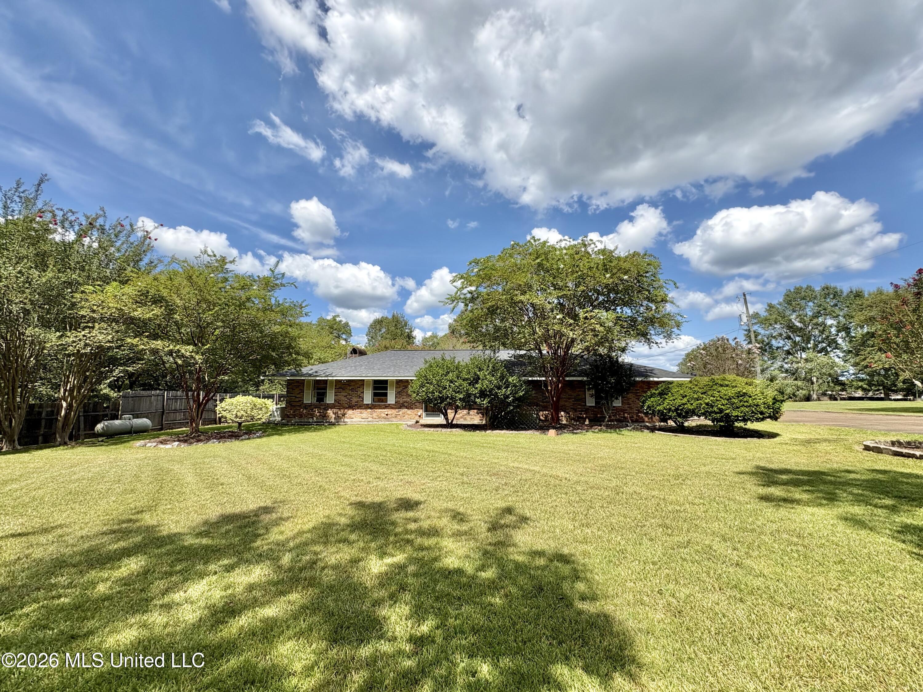 1041 Lower Centreville Road