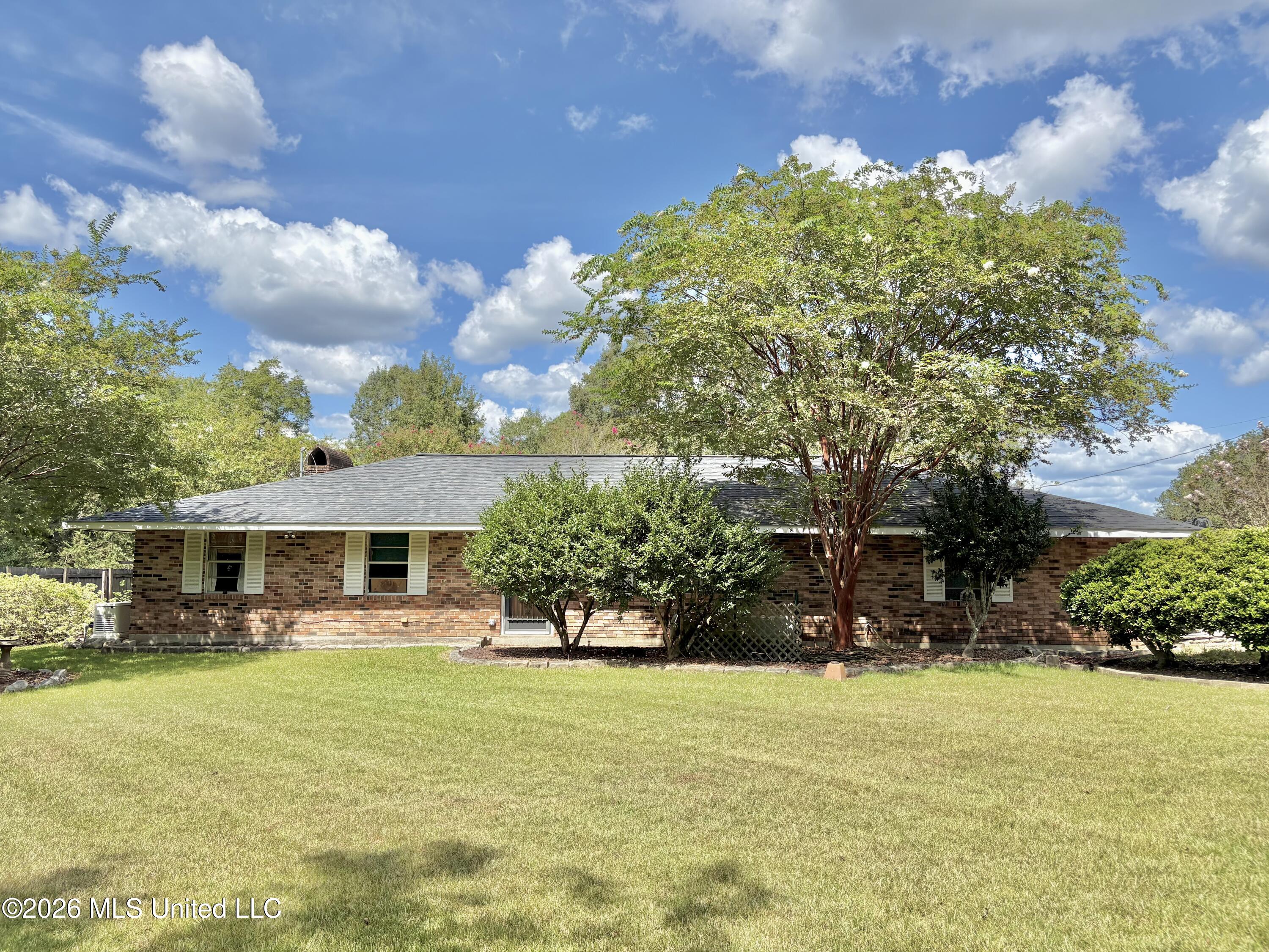 1041 Lower Centreville Road Property Photo 2
