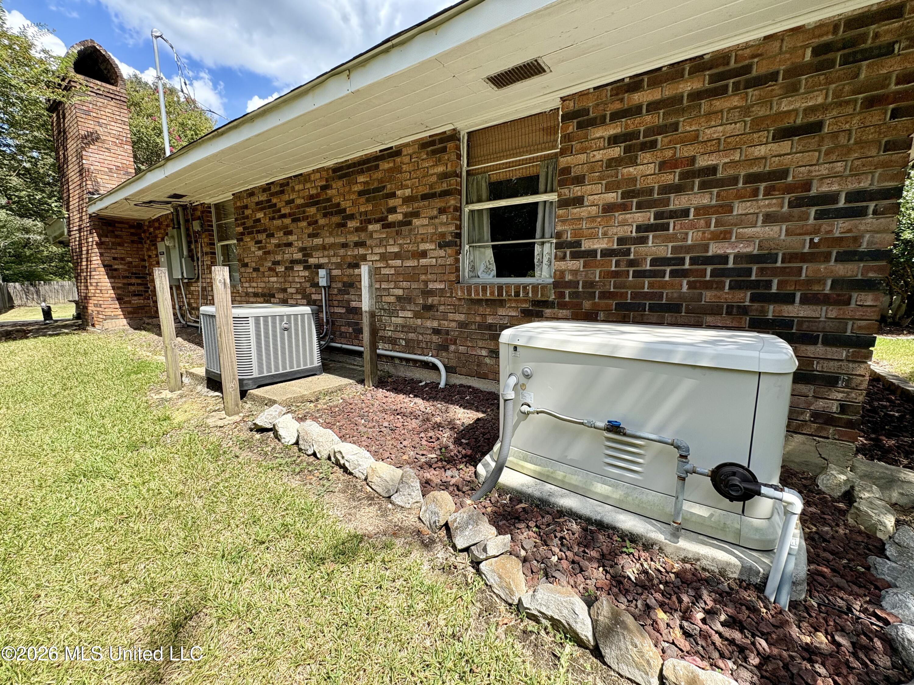 1041 Lower Centreville Road Property Photo 6