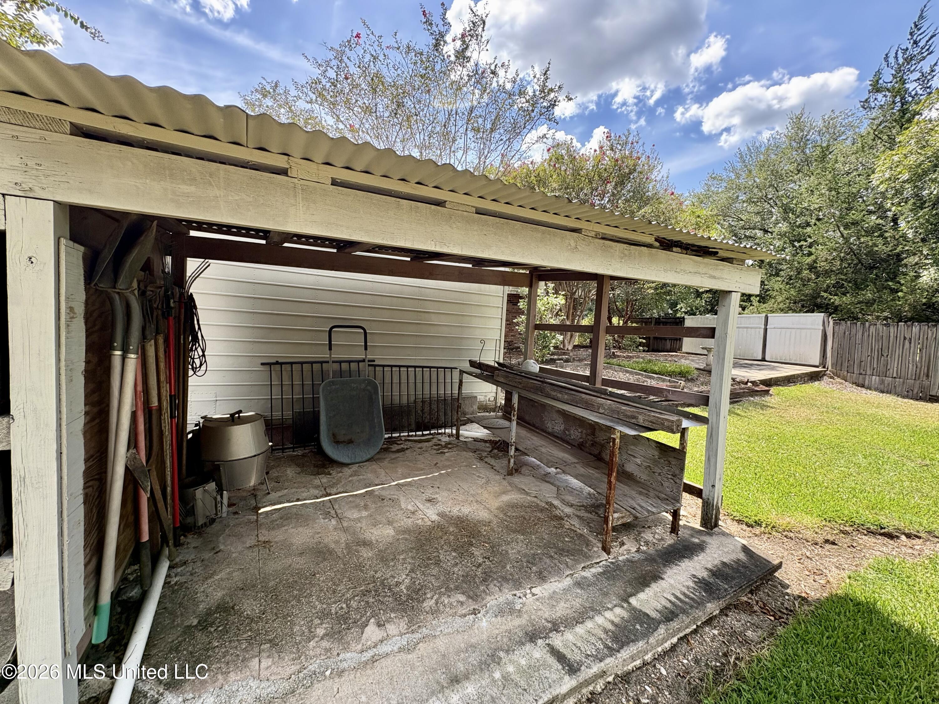 1041 Lower Centreville Road Property Photo 8
