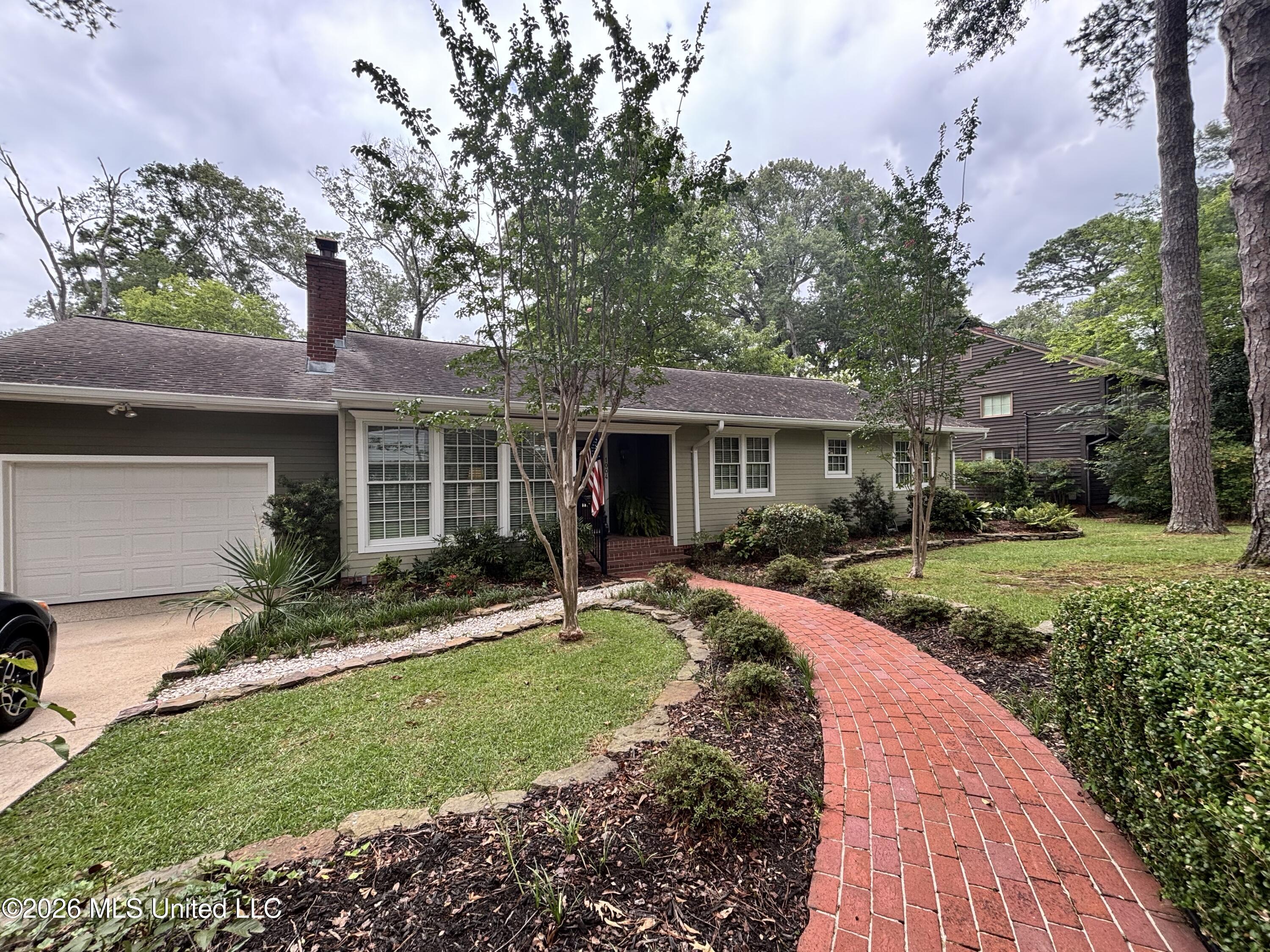 1004 Buckley Drive Property Photo 1