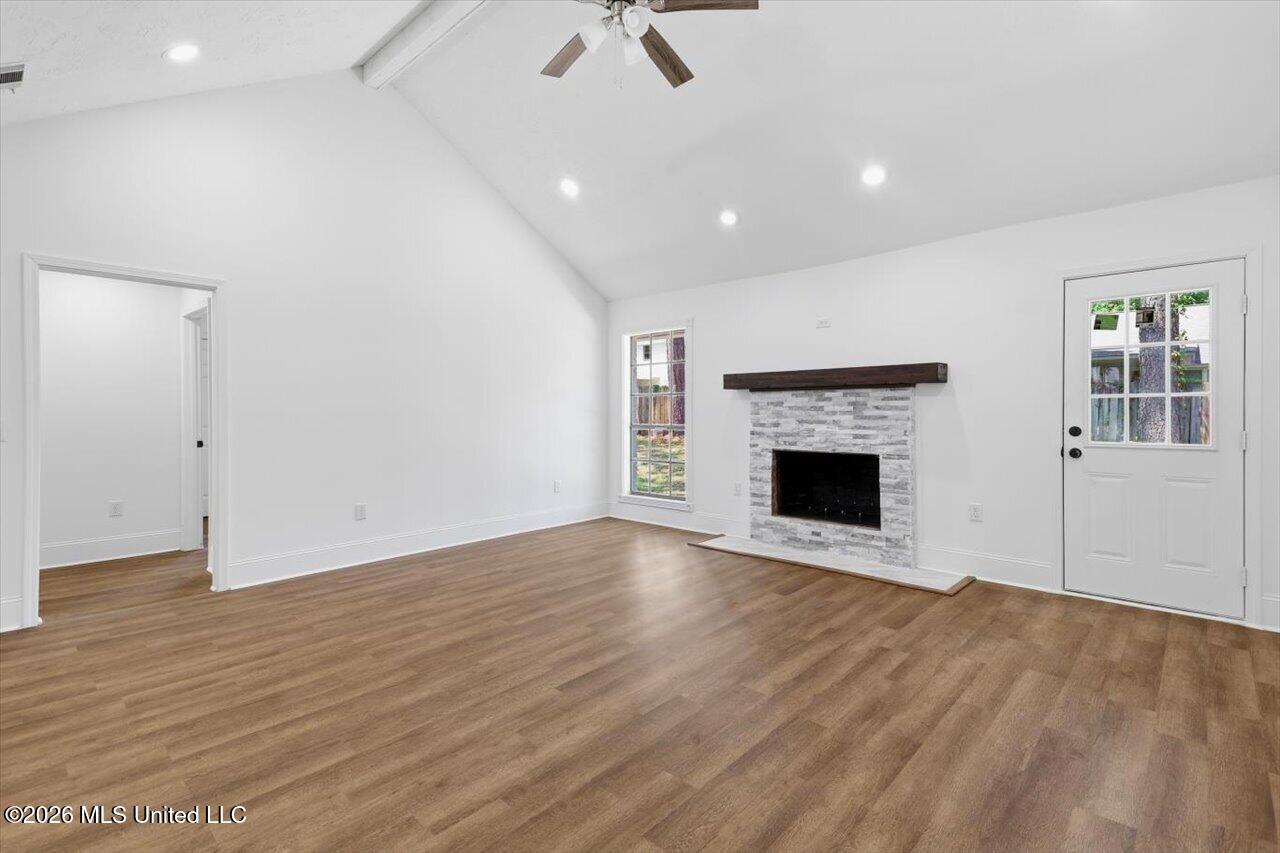 104 Cedar Court Property Photo 6