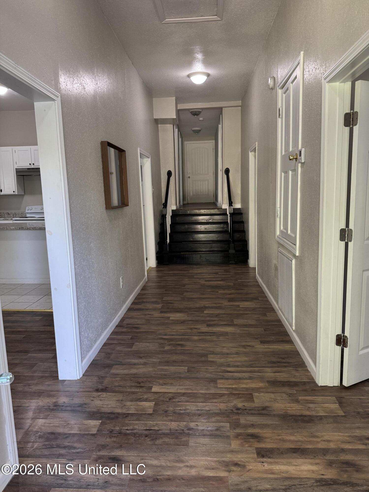 6209 Elder Ferry Road Property Photo 10