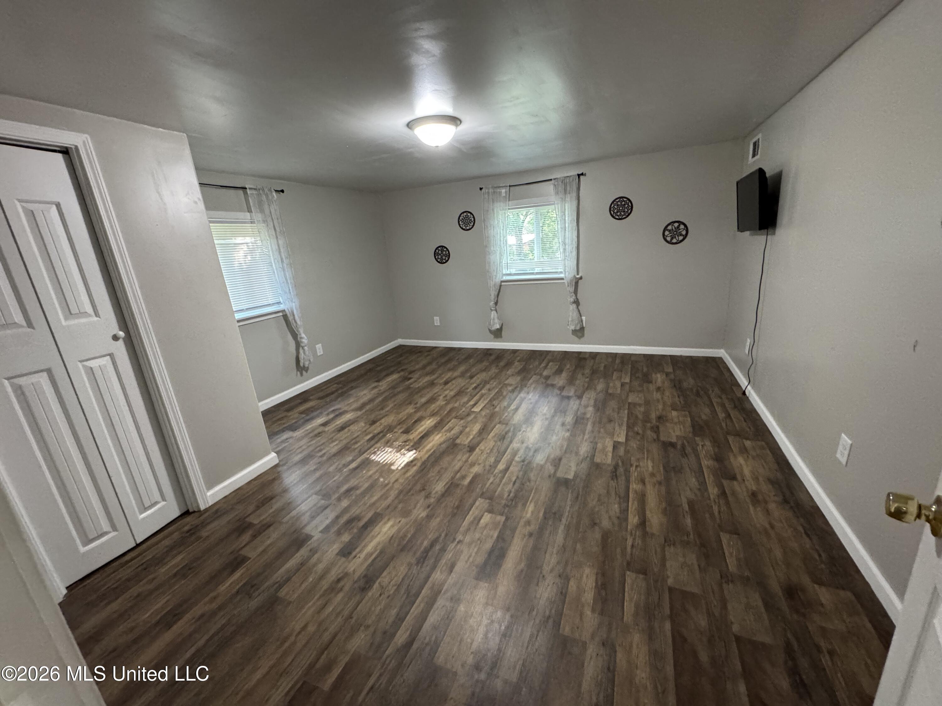 6209 Elder Ferry Road Property Photo 12