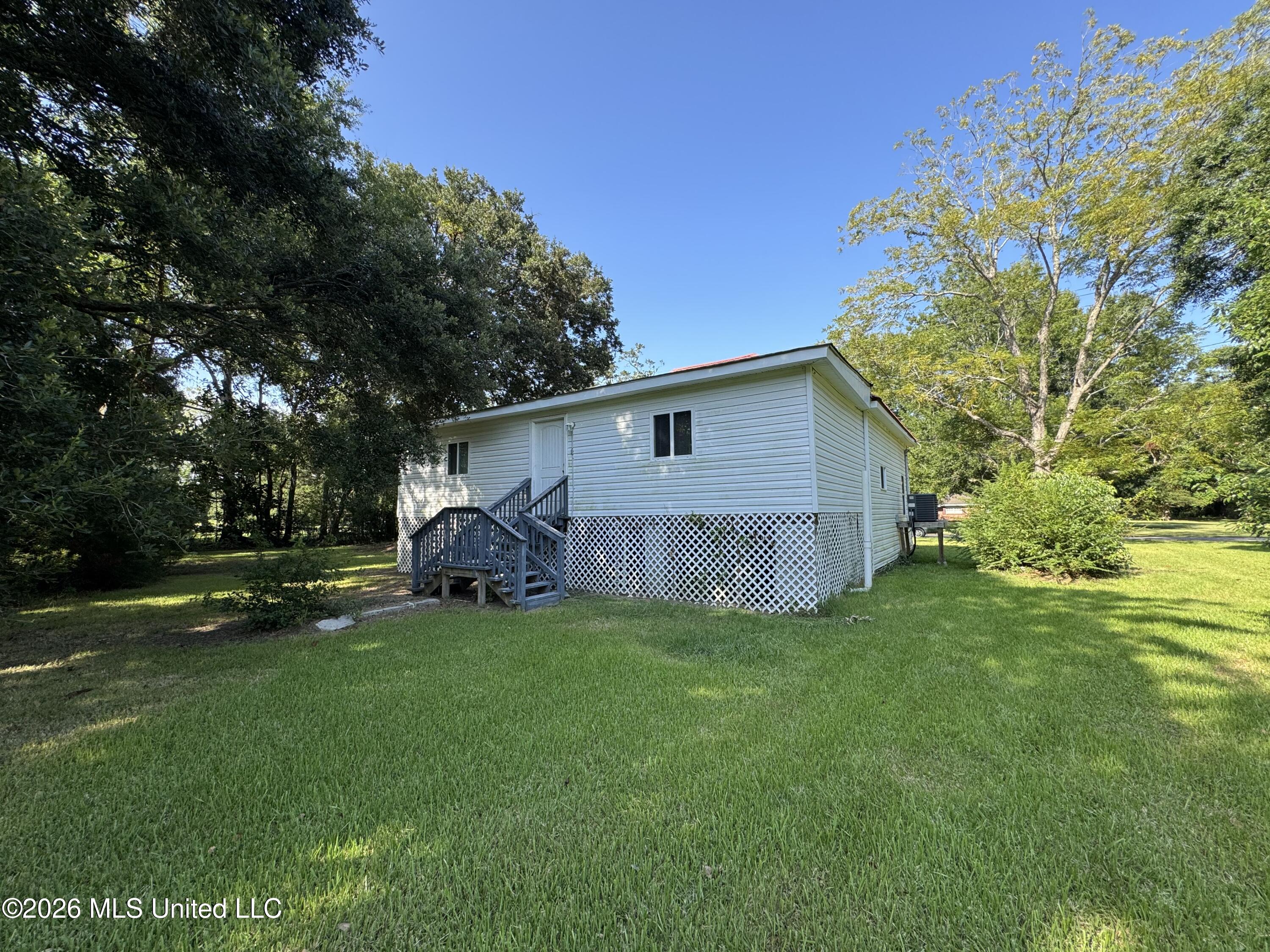 6209 Elder Ferry Road Property Photo 16