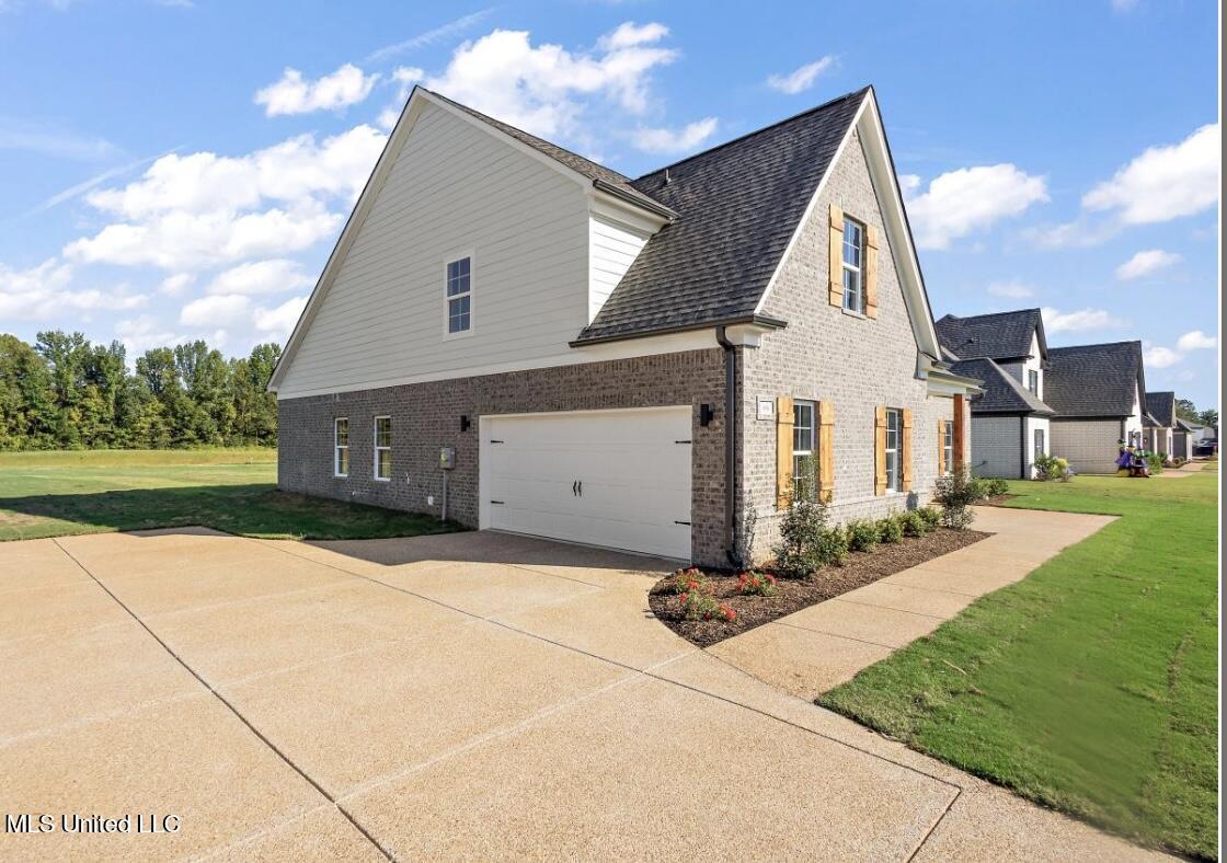 7579 Thomas Riley Street Property Photo 3