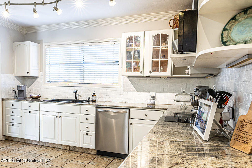 3800 Redbud Road Property Photo 24