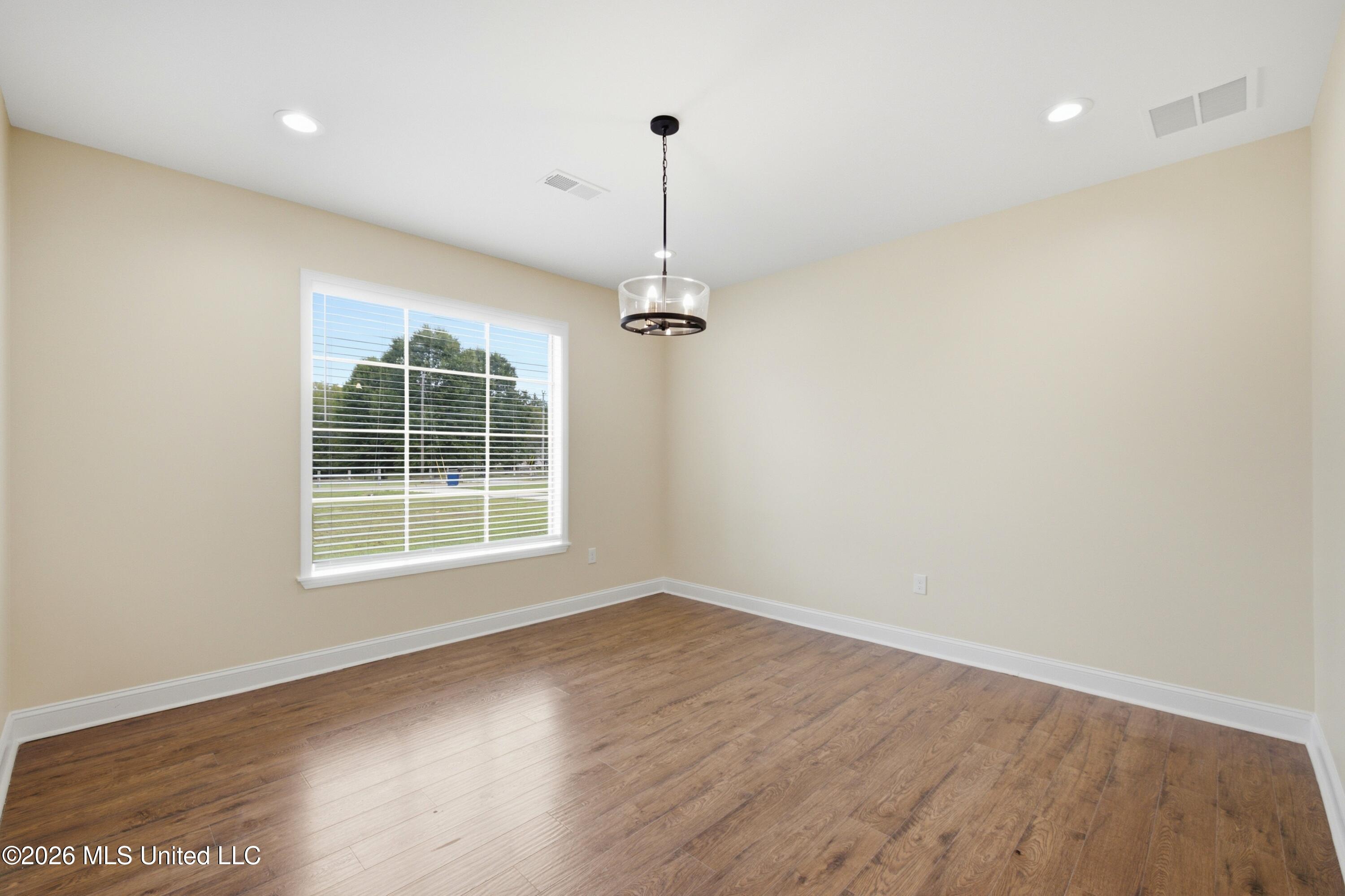 162 Plantation Way Property Photo 9