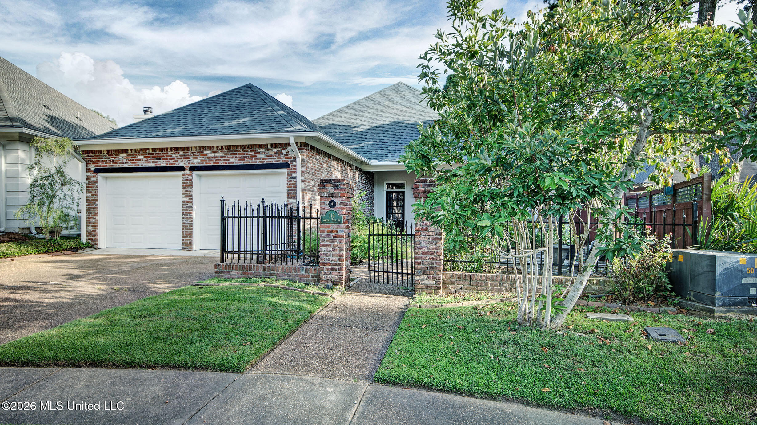 116 Greens View Drive Property Photo 4
