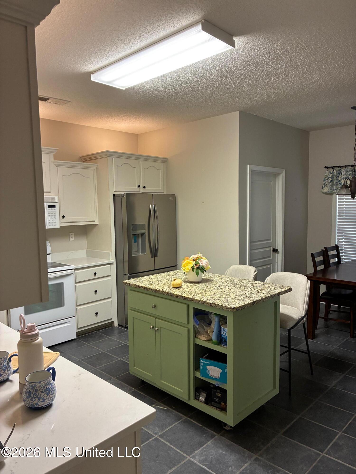 4845 Stone Cross Drive Property Photo 11