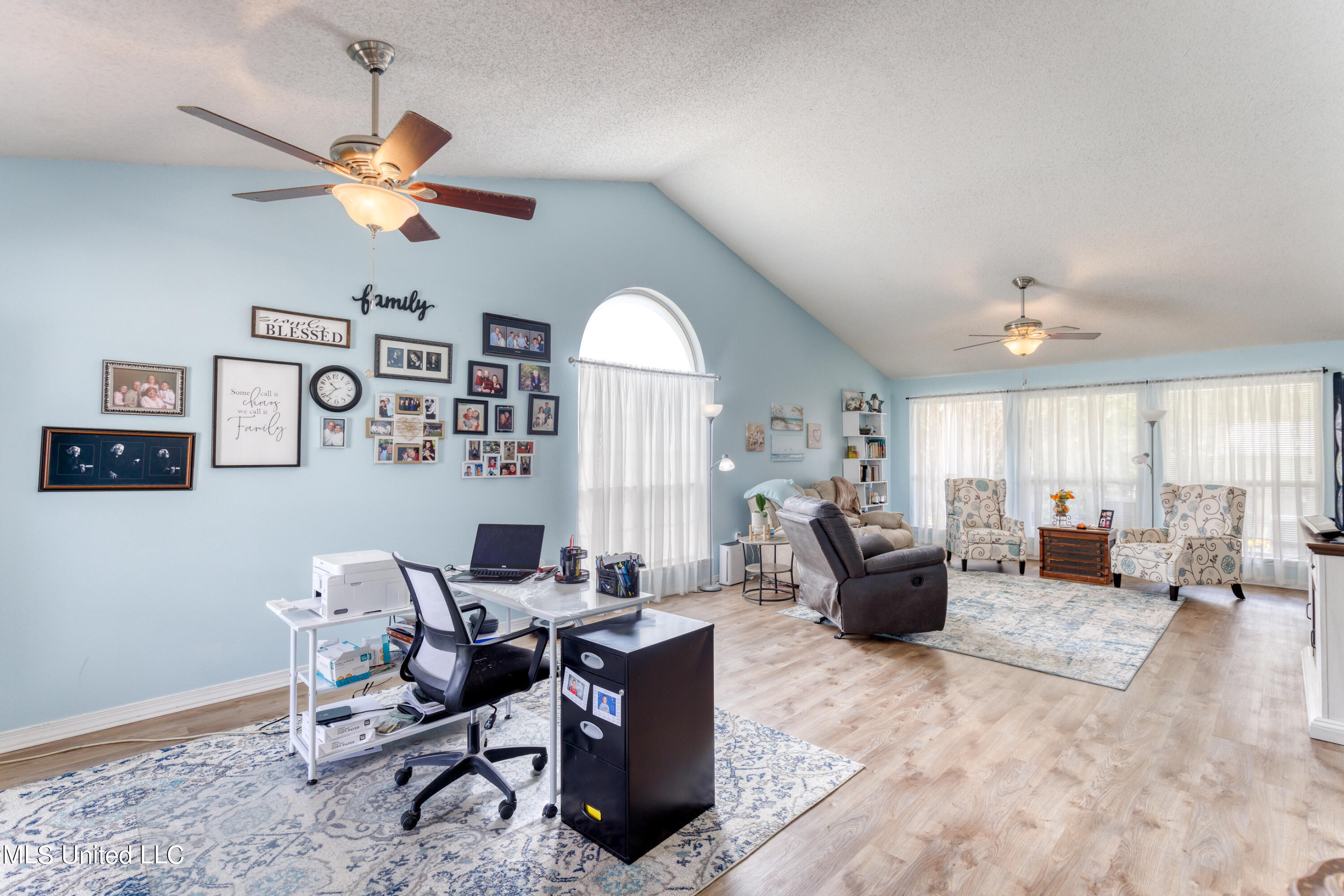 18037 Cypress Pointe Drive Property Photo 5
