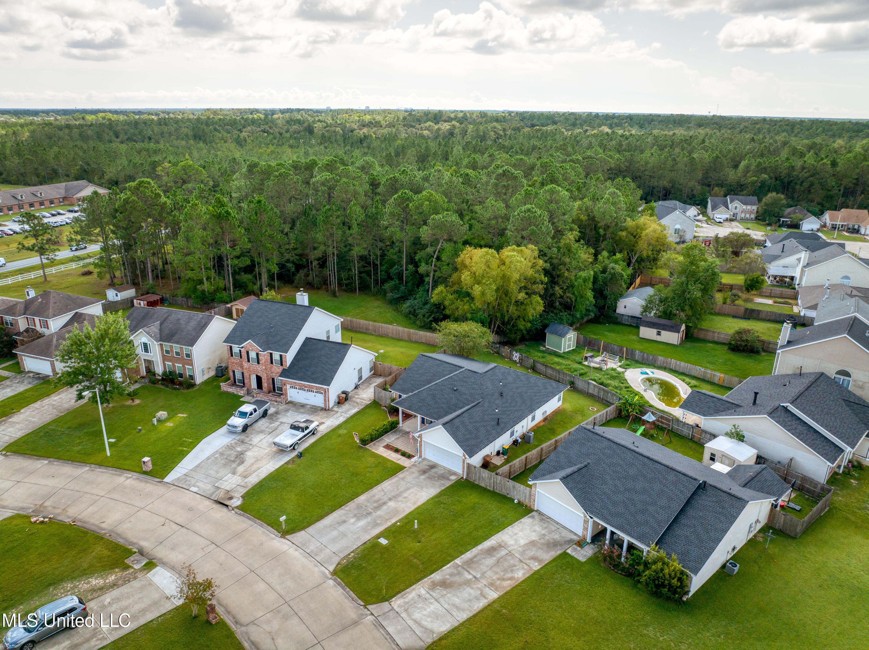 18037 Cypress Pointe Drive Property Photo 32